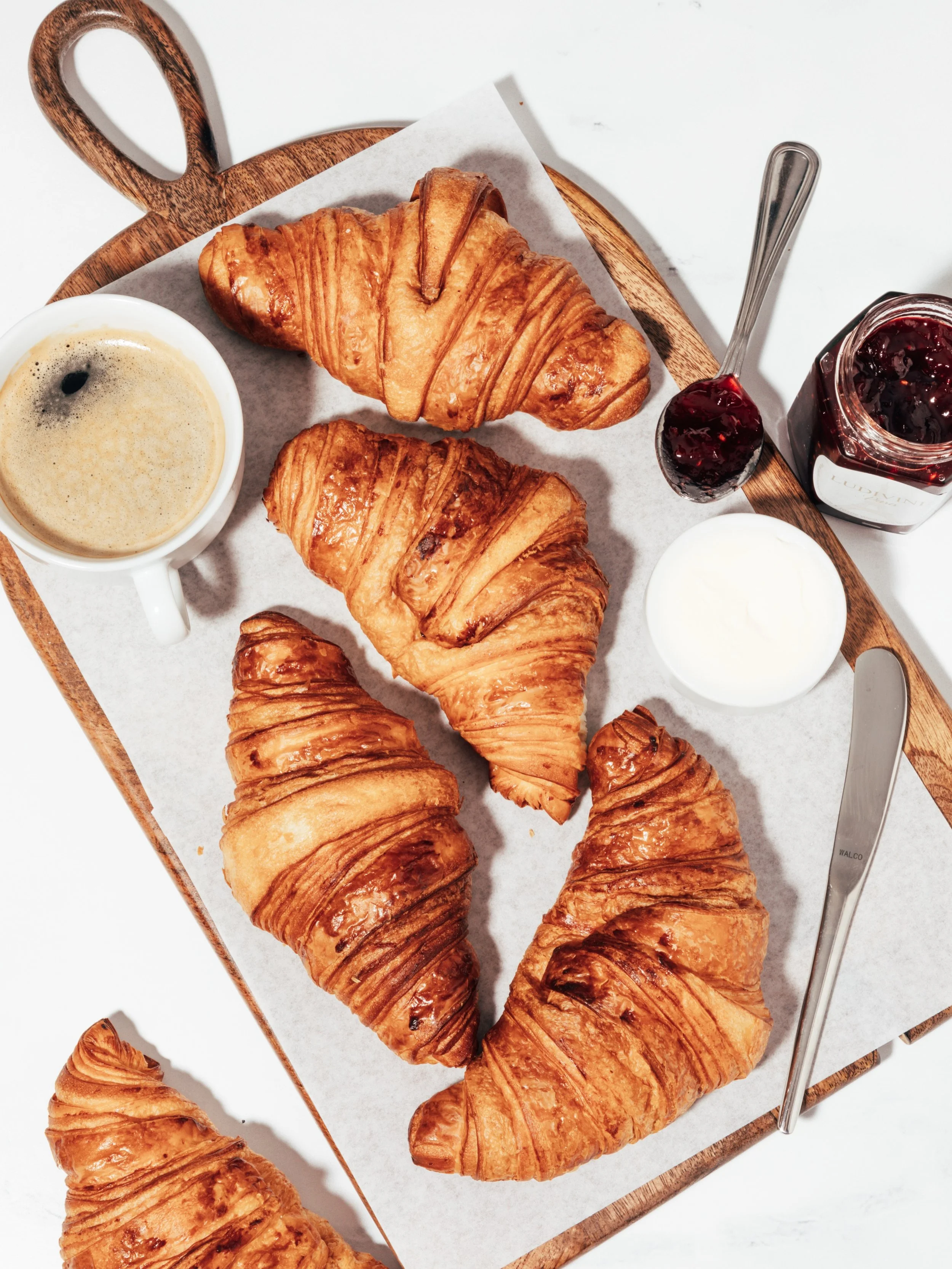 The perfect French breakfast starts at Ludivine Paris 🥐☕️
Viennoiseries, granola, Ratatchouck, coffee &amp; more &mdash; available Tuesday through Sunday, in-store or delivered straight to your doorstep.

Link in our bio 👀