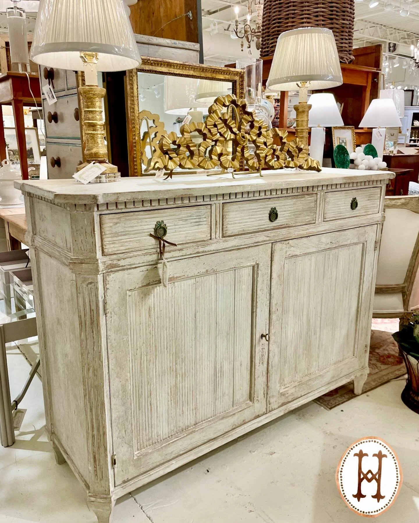 Just in from Italy&mdash;Painted Swedish-Style Buffet. Stylish and full of storage! Dimensions are 57W x 18.5D x 43H. Find more details and pics on our website at www.heritagemarkdesign.com. Shipping available. #heritageclt #curateddecor #interiordes
