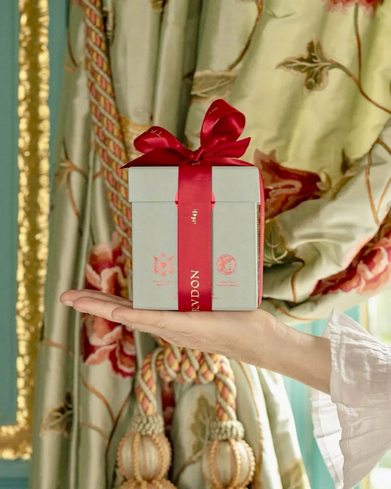 Gifts-a-plenty! Wrapped and ready! @trudon #heritageclt