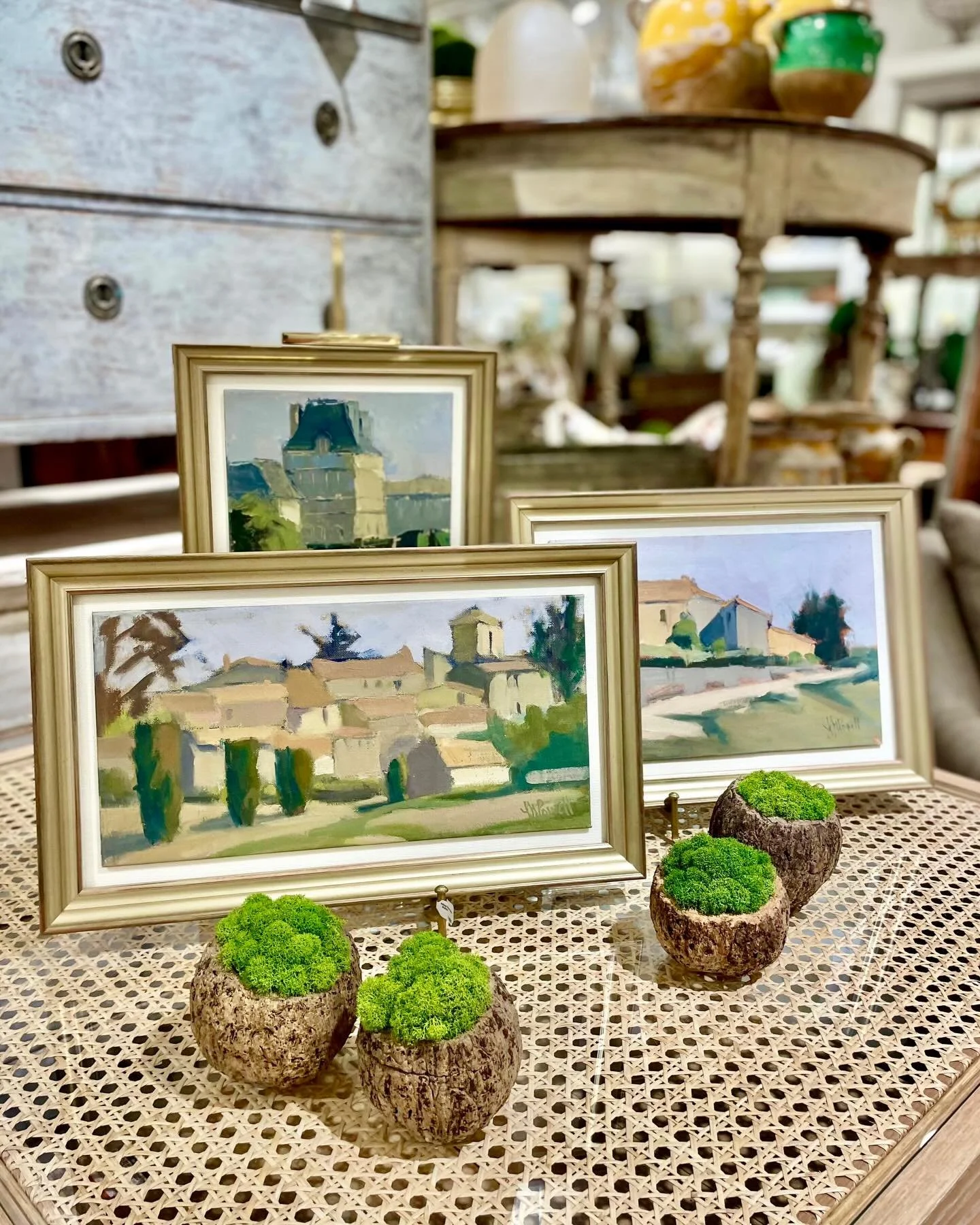 New arrivals from @lesleypowellart have arrived! Discover our exciting collection of one-of-a-kind, hand-selected Curated Decor and Original Art. For more information:
&bull;Call: 704-496-9612
&bull;Email: sales@heritagemarkdesign.com
&bull;Web: www.