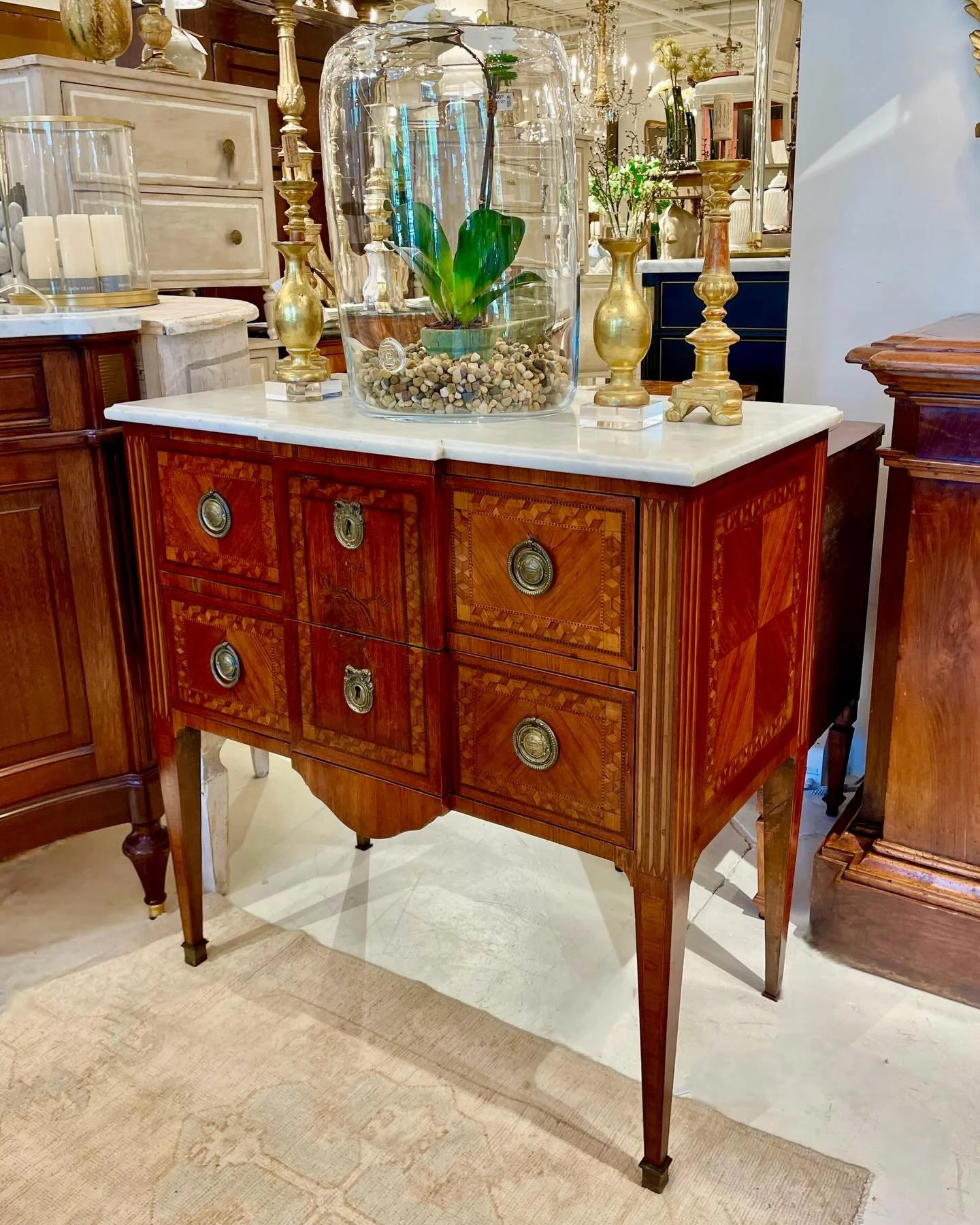 One of the prettiest new arrivals&mdash;an Antique Parisian Louis XVI-Style Sauteuse With White Carrara Marble Top. French, c.1880. Dimensions are 35W x 18.5D x 34.3H. So perfect for so many spaces! Discover our extensive collection of one-of-a-kind,
