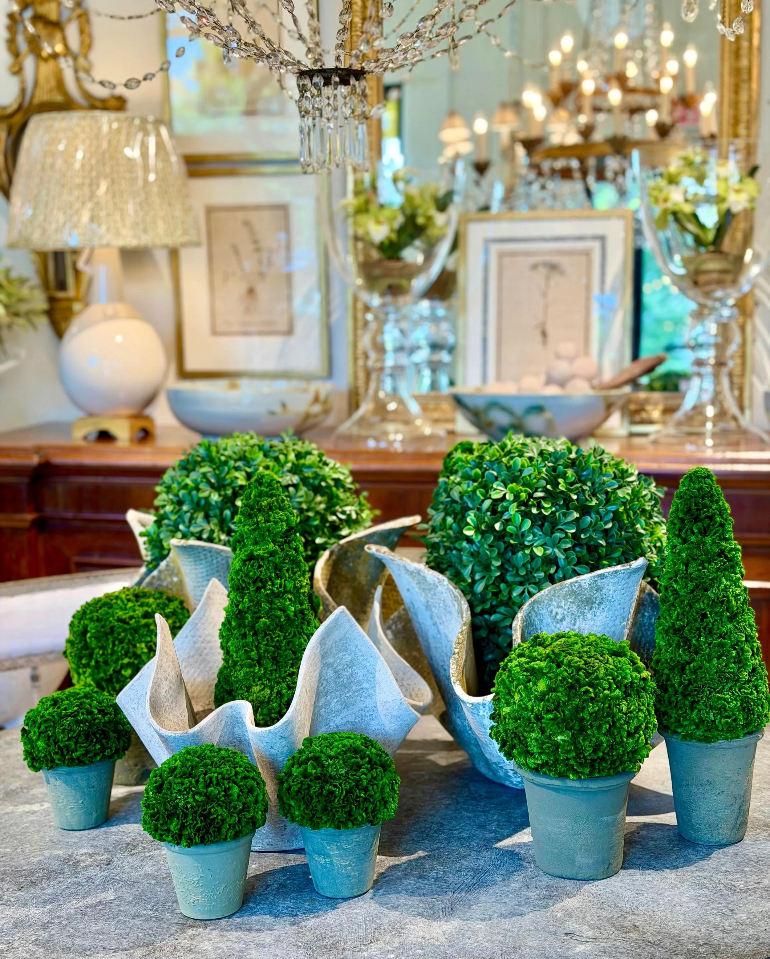 Garden + Guhl = Gorgeous! 
Discover our extensive collection of one-of-a-kind, hand-selected European Garden Antiques. Find more details and pics on our website at www.heritagemarkdesign.com. Shipping available. #heritageclt #curateddecor #europeanan