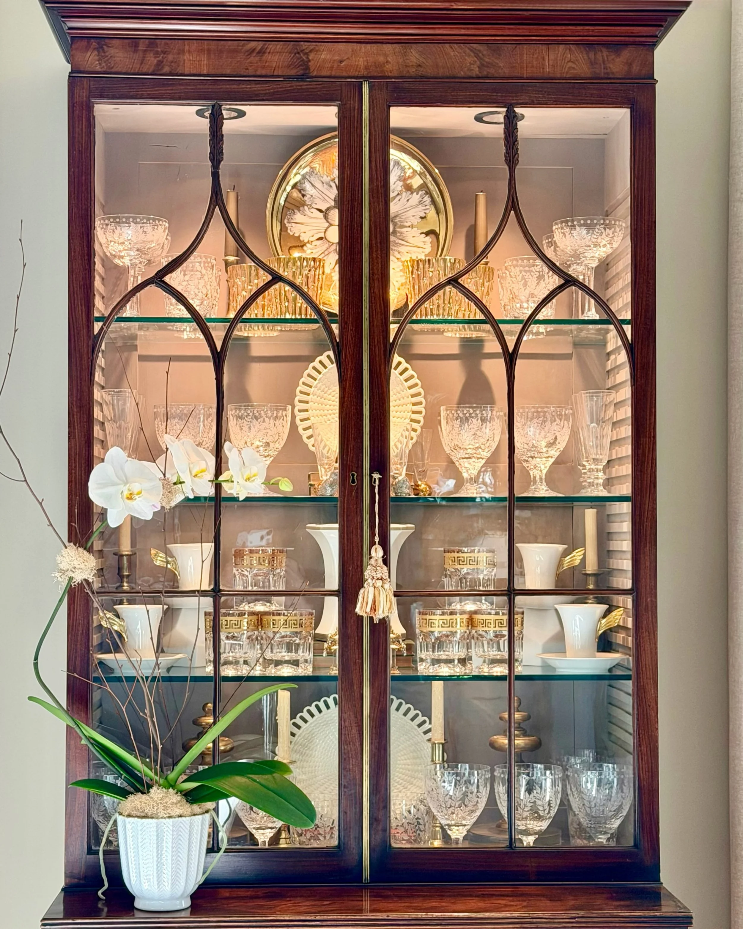 Blooming where she&rsquo;s planted. Discover our extensive collection of one-of-a-kind, hand-selected European Antiques and Curated Decor. Find more details and pics on our website at www.heritagemarkdesign.com. Shipping available. #heritageclt #cura