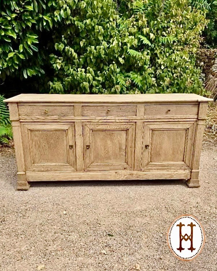 Delicate Directoire Details. Discover our extensive collection of one-of-a-kind, hand-selected European Antiques and Curated Decor. Find more details and pics on our website at www.heritagemarkdesign.com. Shipping available. #heritageclt #curateddeco