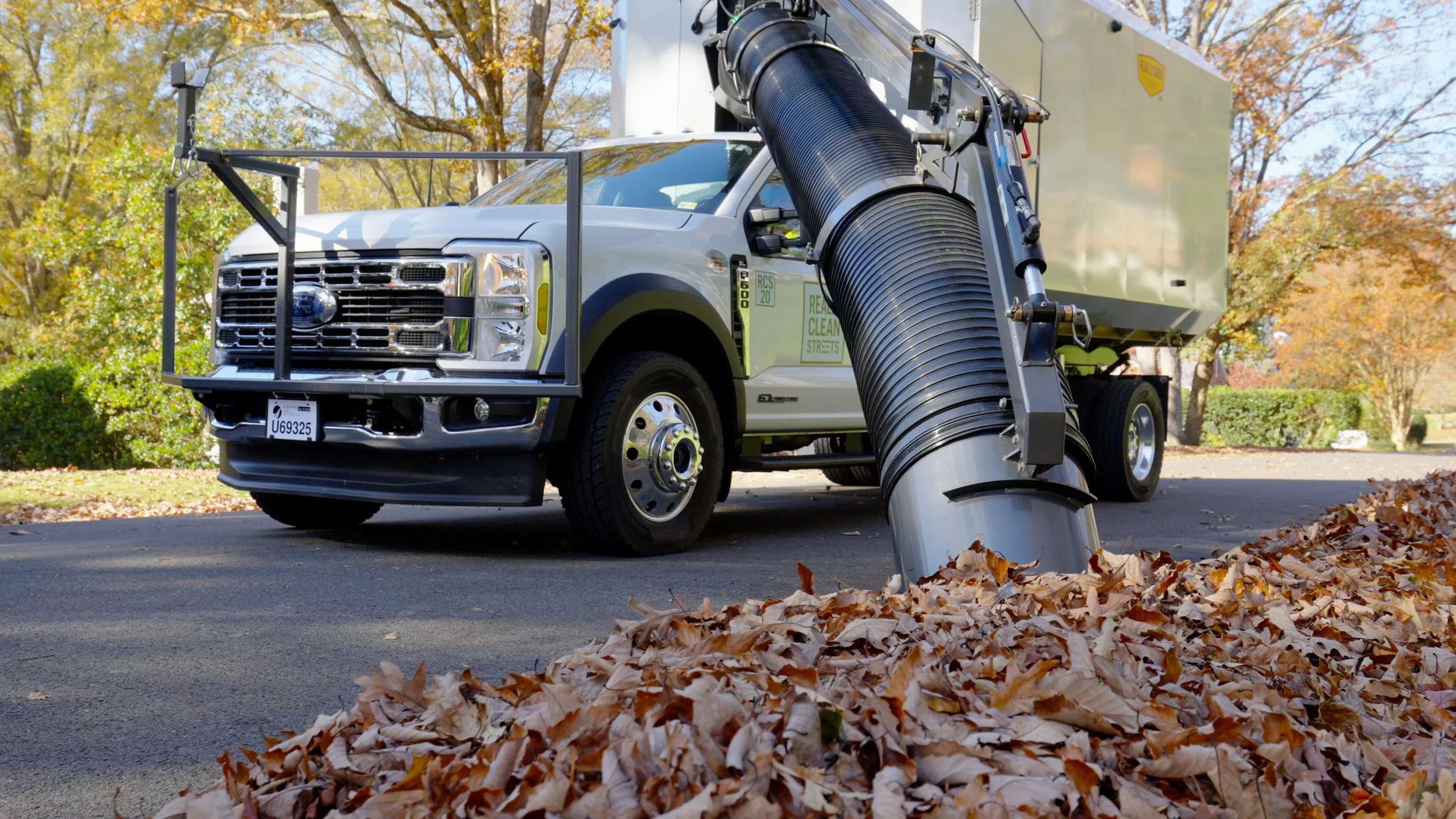 Leaf Vacuum Truck