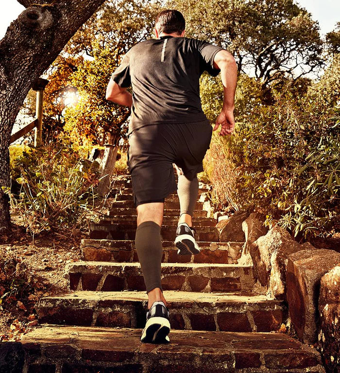 Incrediwear_calfsleeve_227e7223-0ffc-4549-b7d5-1e22fd407f07_700x copy.png