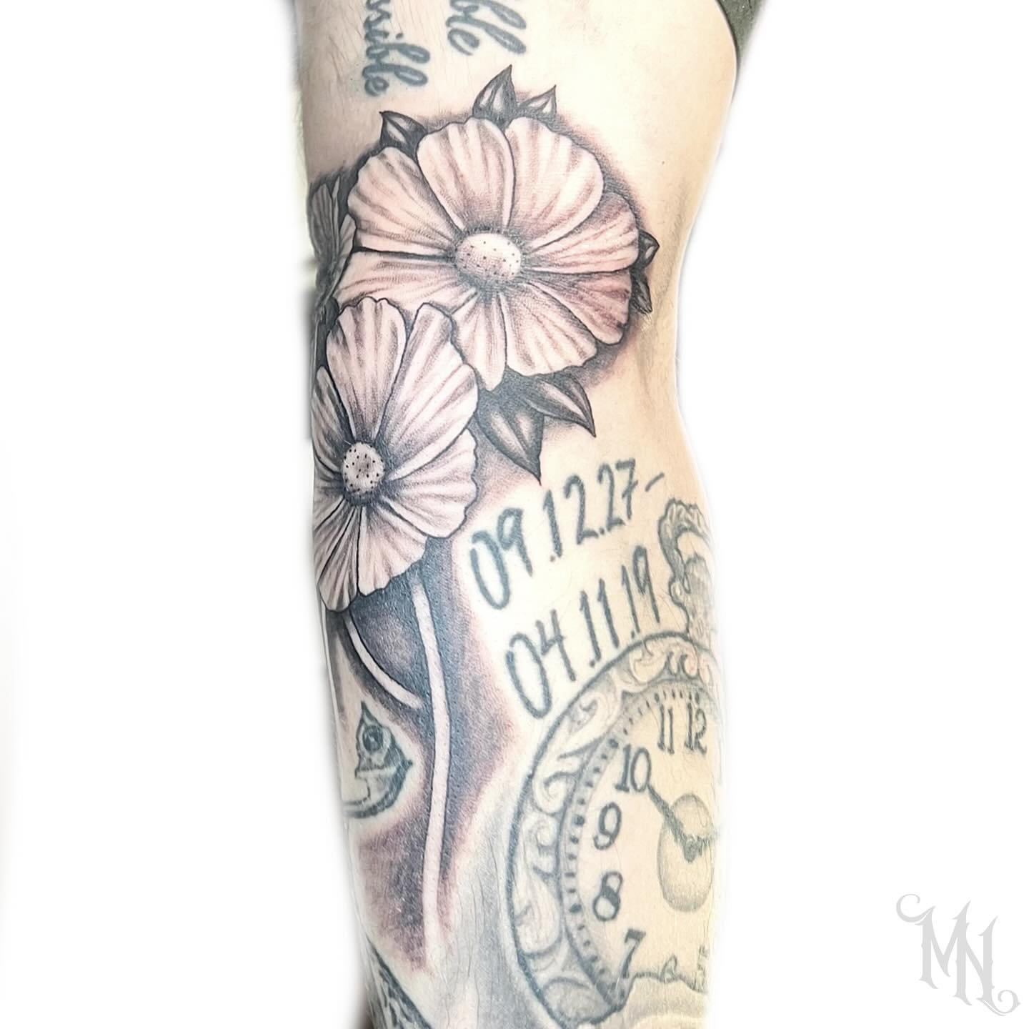 Filler Flowers.🌼 Call or Text 905.435.7551 for Bookings and Inquiries #flower #flowertattoo #cosmo #cosmoflower #cosmoflowertattoo #tattoo #tattoos #blackandgrey #blackandgreytattoo