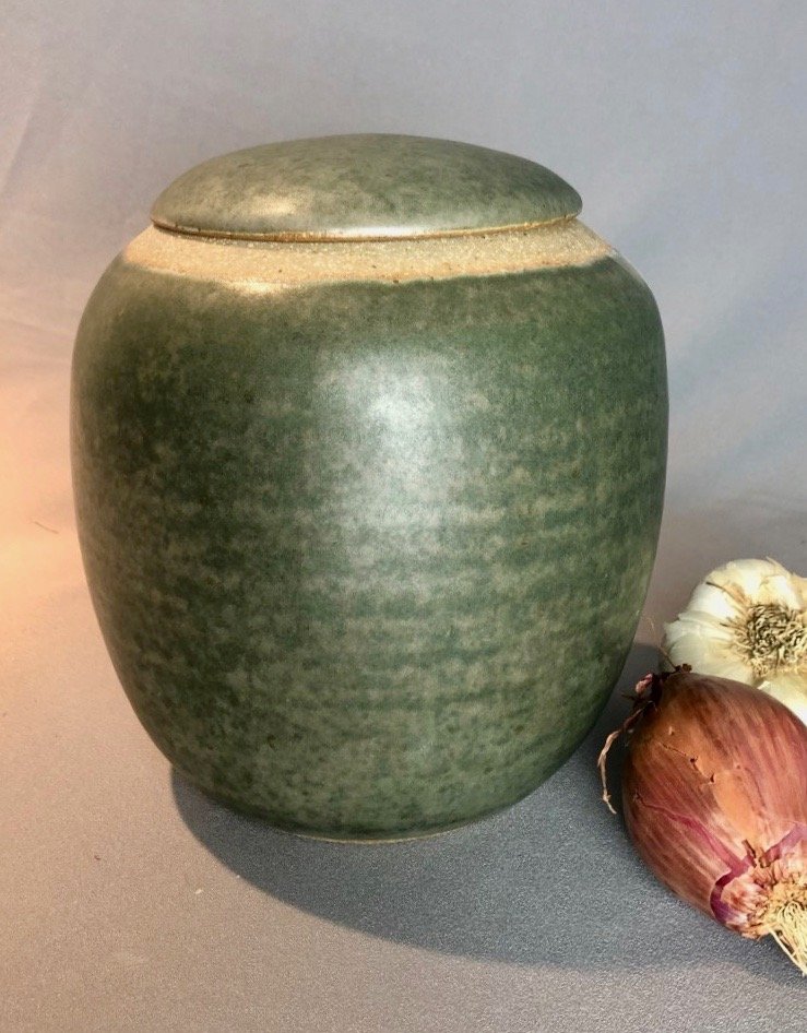 Oribe Urn #F2