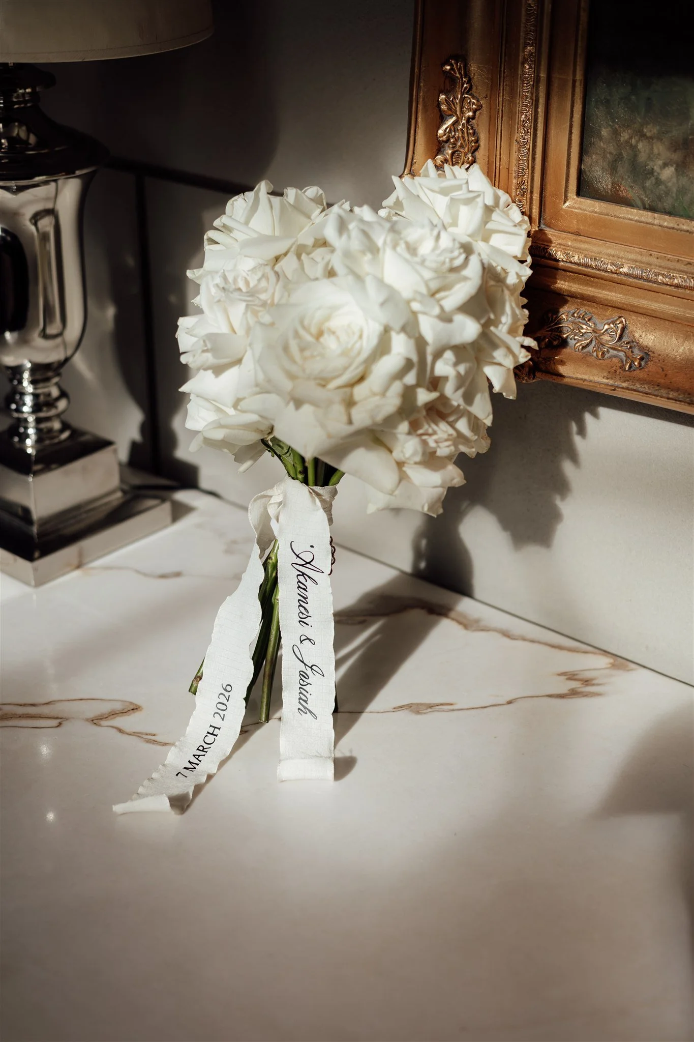 Floral Stories: Choosing Bouquets &amp; Installations That Speak