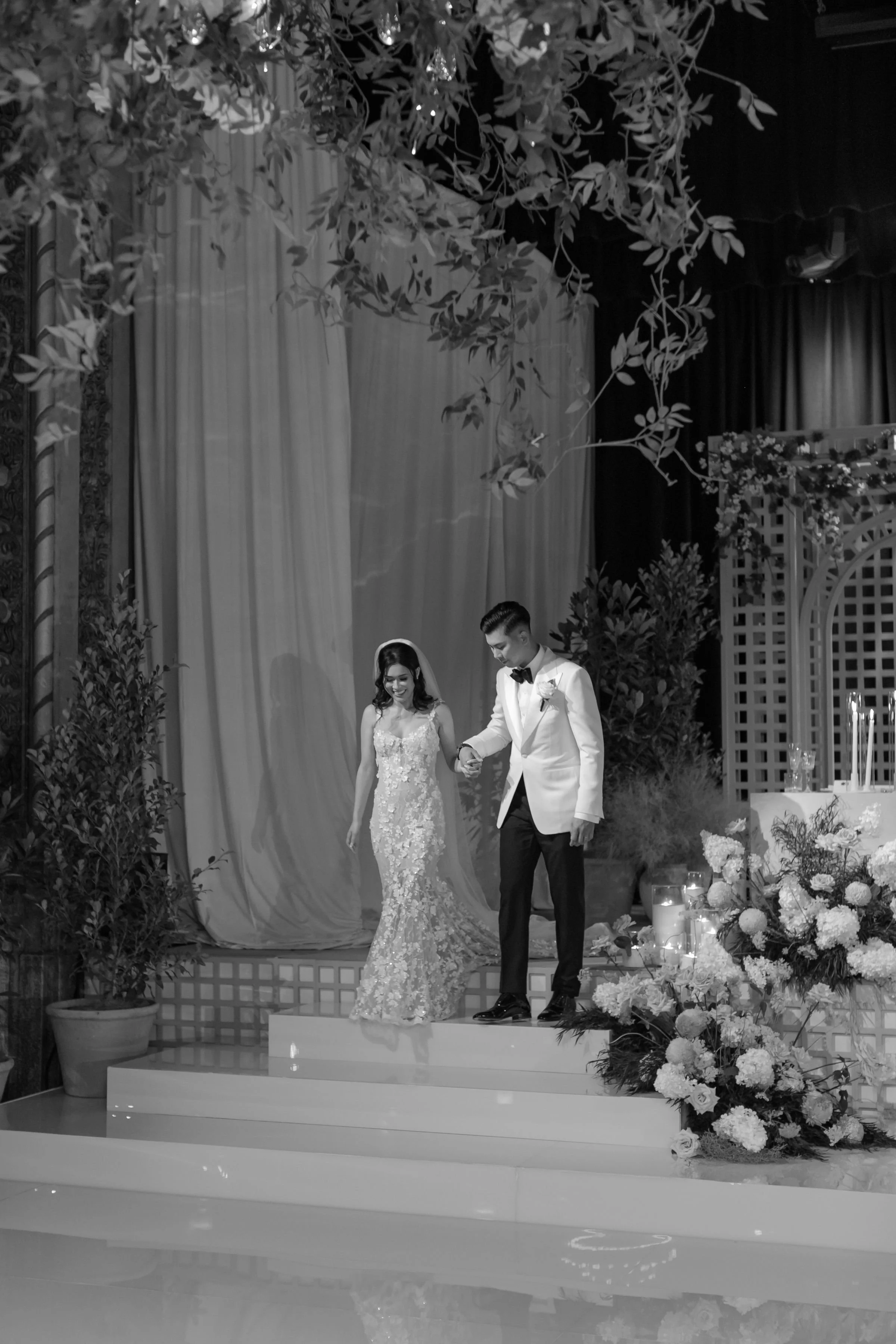 Luxury wedding reception floral decor