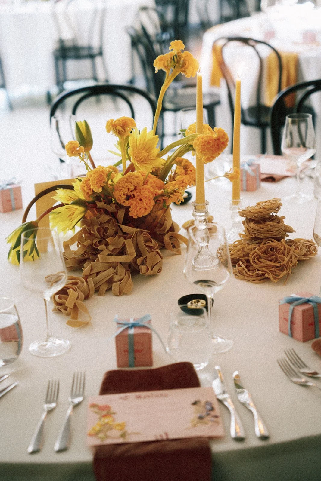 unique tablescape design