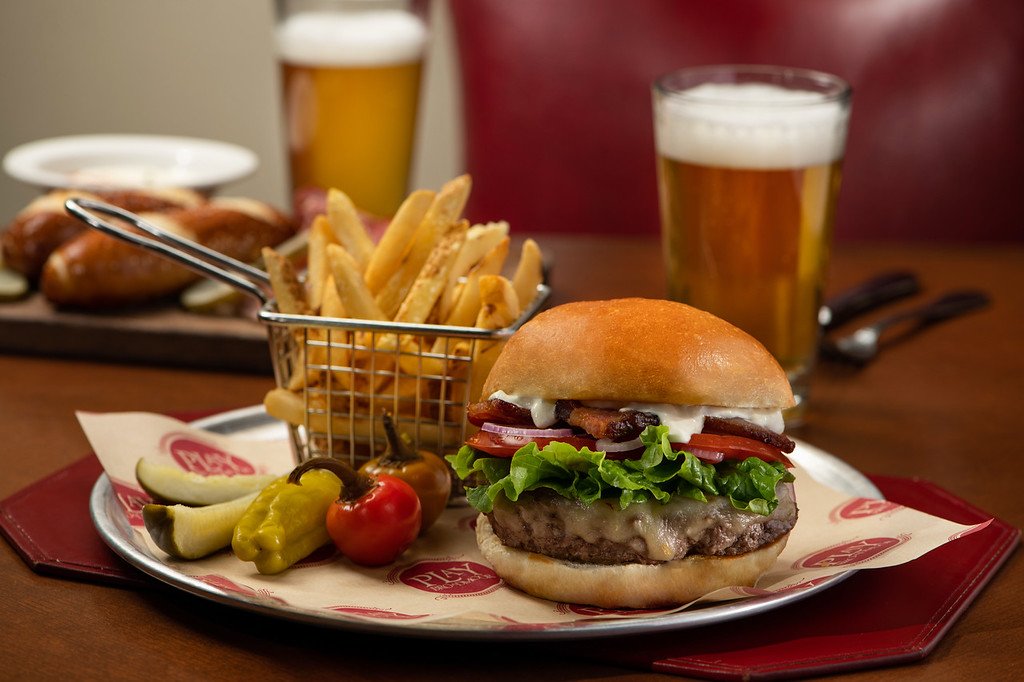 25_Chad Chisholm Food and Bev.jpg