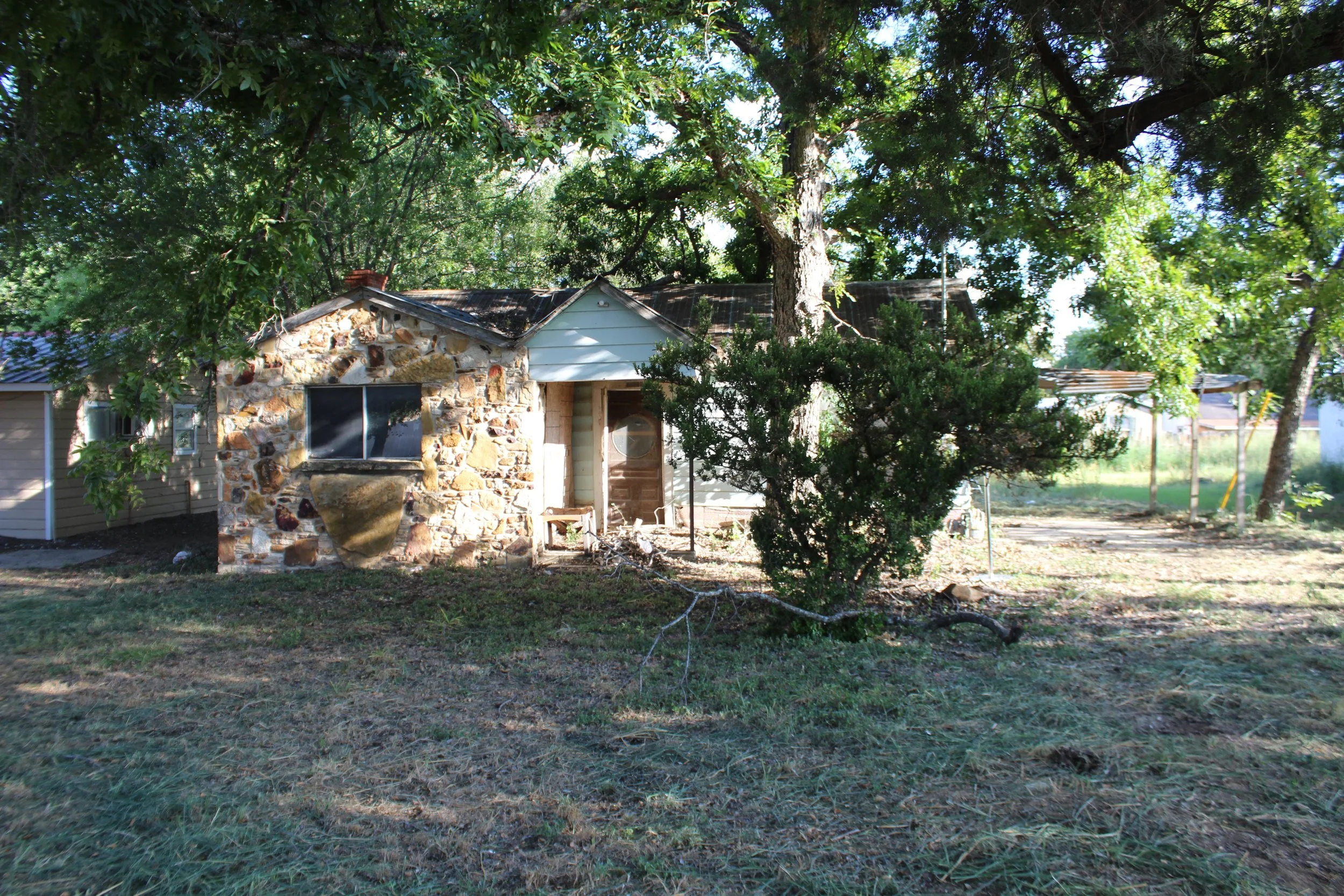 15036 Main Street Lytle, Texas