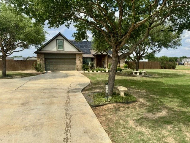 157 W Medium Meadow, Lytle, TX