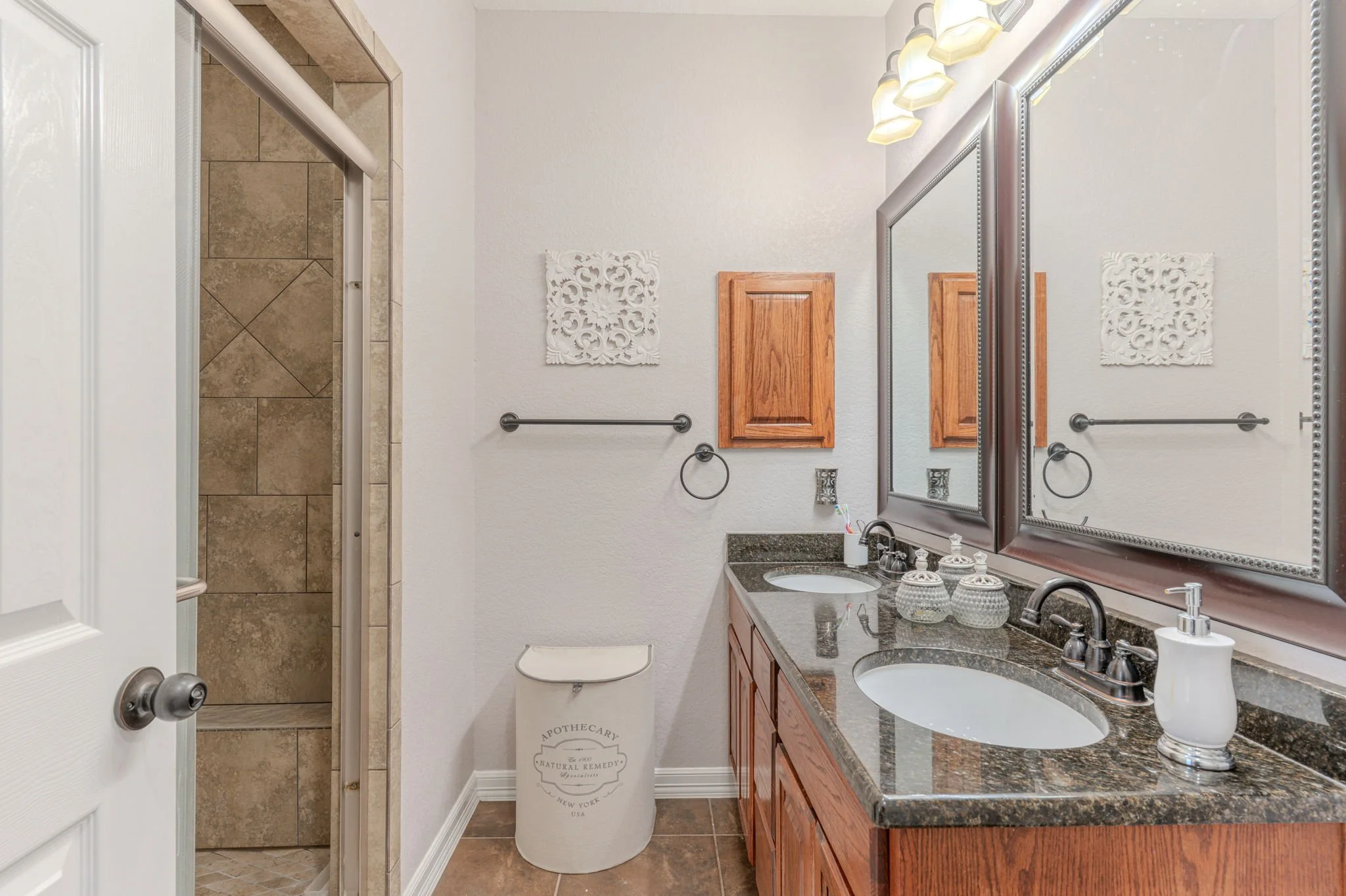 23-web-or-mls-DSC05690-HDR.jpg