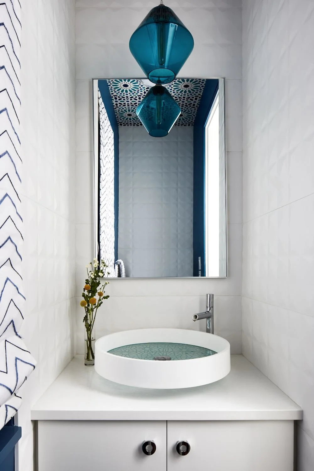 christie-leu-interiors-chevy-chase-md-ceiling-wallpaper-bathroom-powder-bath-full-service-interior-design