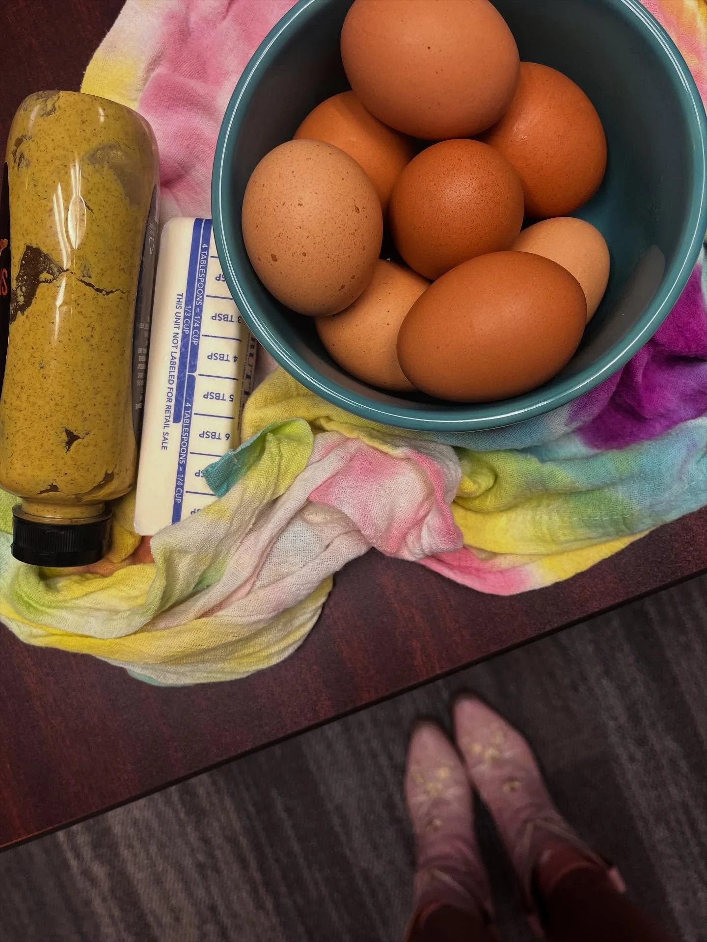 8 extra-large,
pasture-raised, hard-boiled eggs
with some storebrand spicy mustard + butter.
tr&egrave;s magnifique!&hearts;
#bougielikeparis #lol #rockyourtemple #rockyourtempleforlife #eggsarelife #eggsareperfectnutrition #pastureraisedisthebest #s