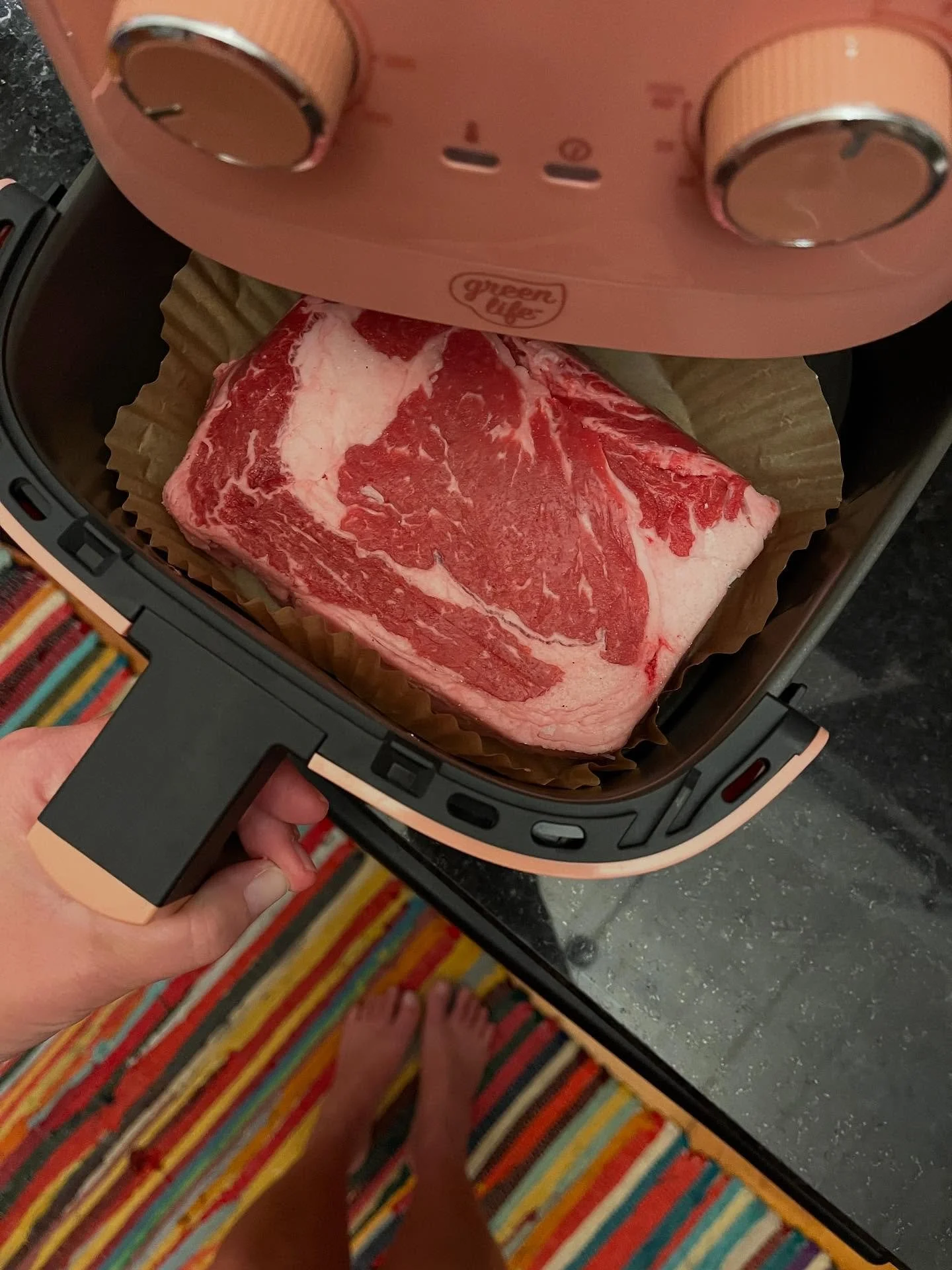 when the going gets tough,
pick the biggest ribeye you can find
+ feed your brain + body powerfully.
.
also, a big shout-out to my new pink airfryer.
i have a feeling this is the beginning
of something amazing.&hearts;
#rockyourtemple #carnivore #car