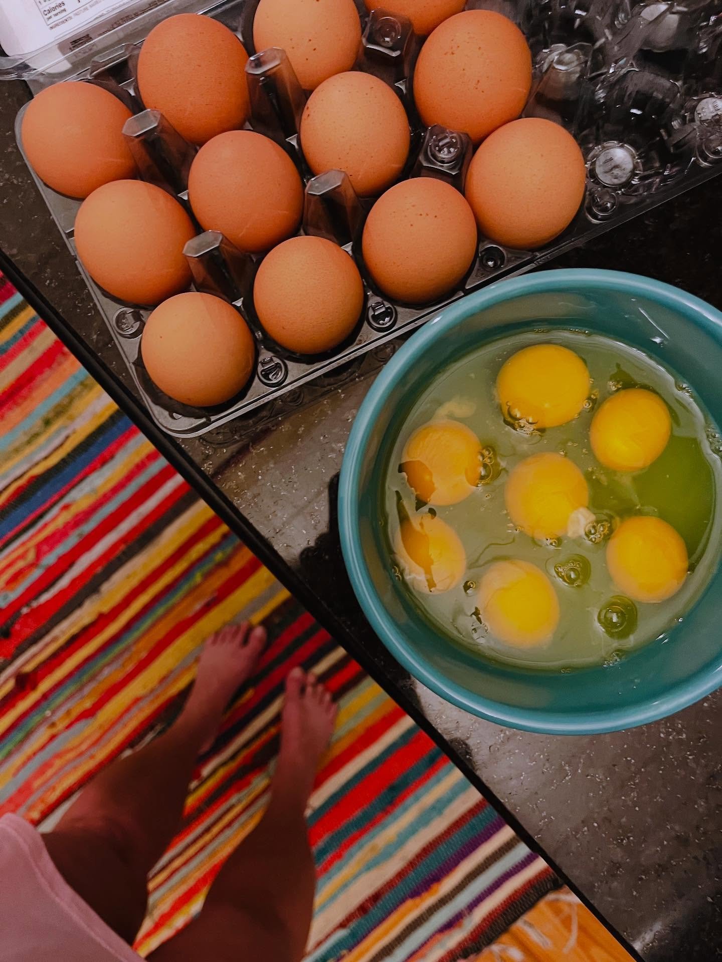 seven.&hearts;
#pastureraisedeggs #hotbutteredscrambledeggs #neverbrokemyheart #rockyourtemple