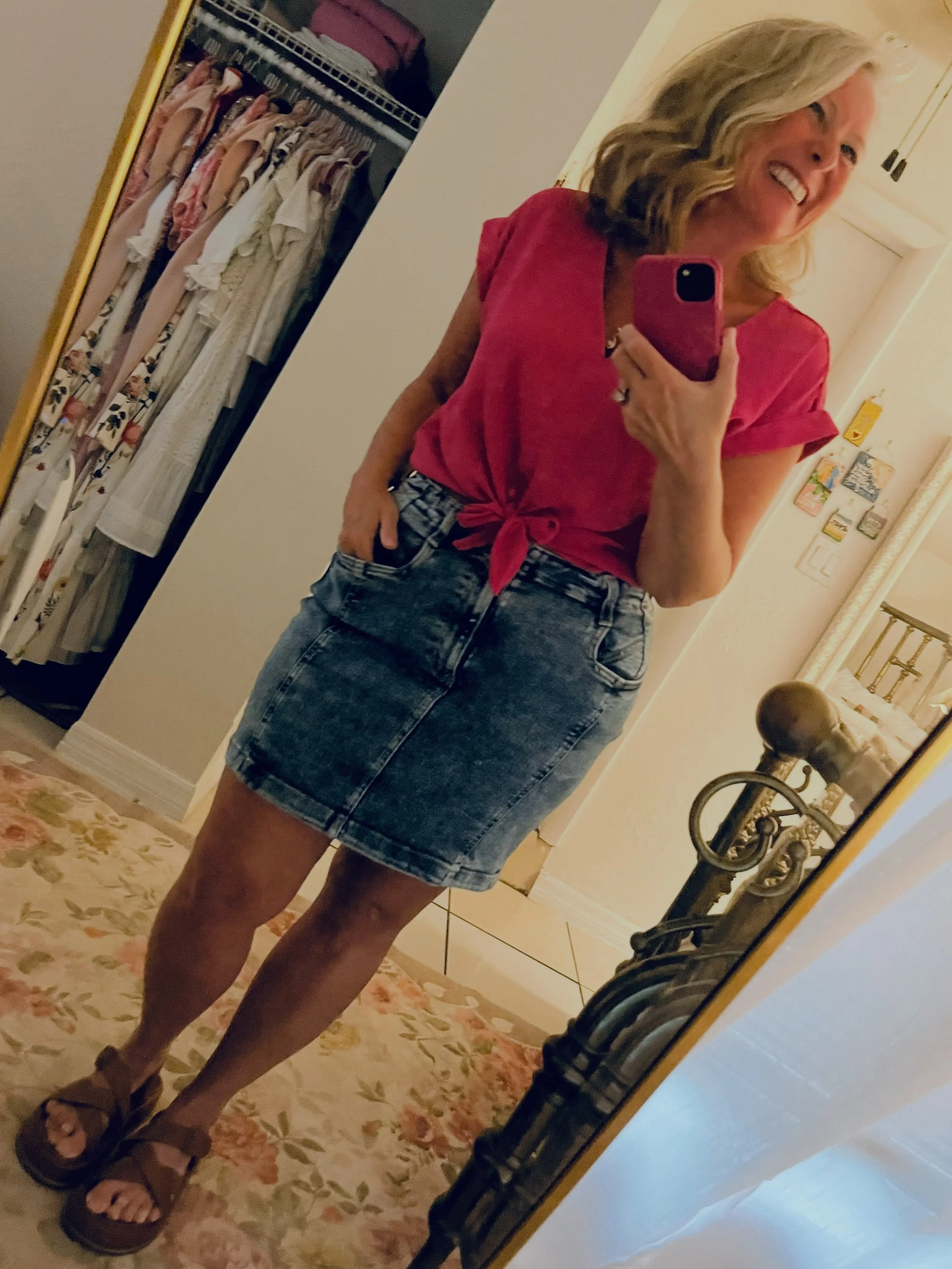 suspect habitually overdresses
for every occasion
 + then wonders why
people stare.
.
30 years of first dates
+ maybe this outfit is
somewhat appropriate?
i clearly don't know the rules
everyone else is playing by.
or maybe i just don't care.
[ winks