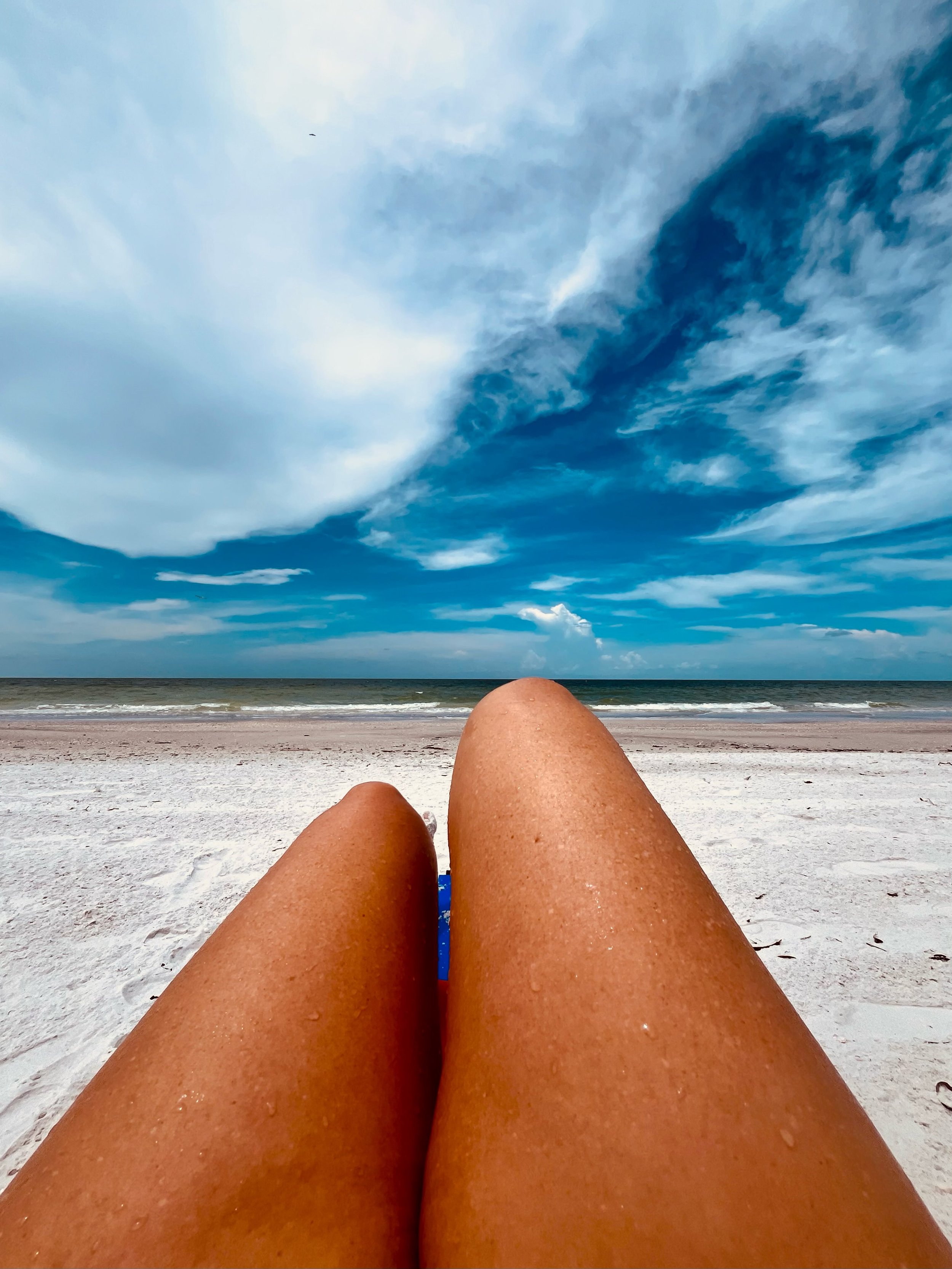 van gogh skies + american thighs.&hearts;