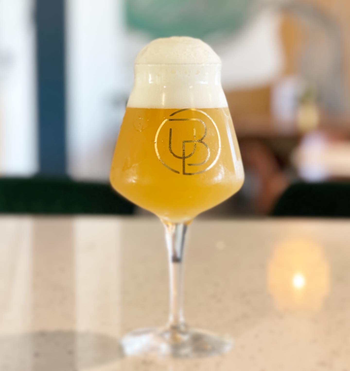 Power Through

Eight.One %

Citra, Vista and Hallertau 

Citra being Citra, citrus and floral hints from Vista, rounded out by Hallertau's classic earthy undertones. 

Bursting with aromas of grapefruit, lime, and tropical paradise, each sip envelops