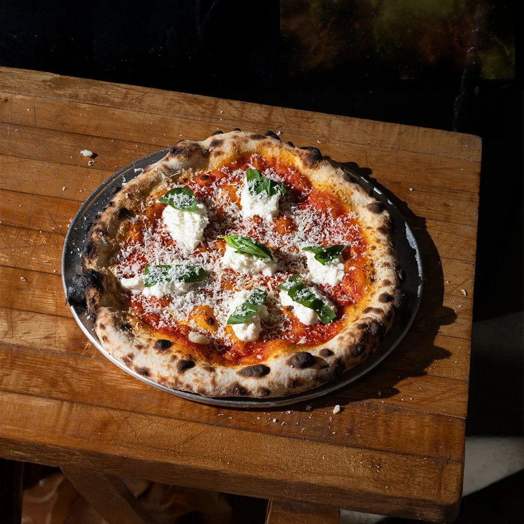 🌟Did you just wrap up an epic day at the Fort Lauderdale Air Show? ?🛩️✨ 

After all that excitement, there's nothing better than diving into a slice (or 3!) of cheesy goodness! 🍕😍 Who's with me? 💙 

Grab some refreshing beverages and wood-fired 