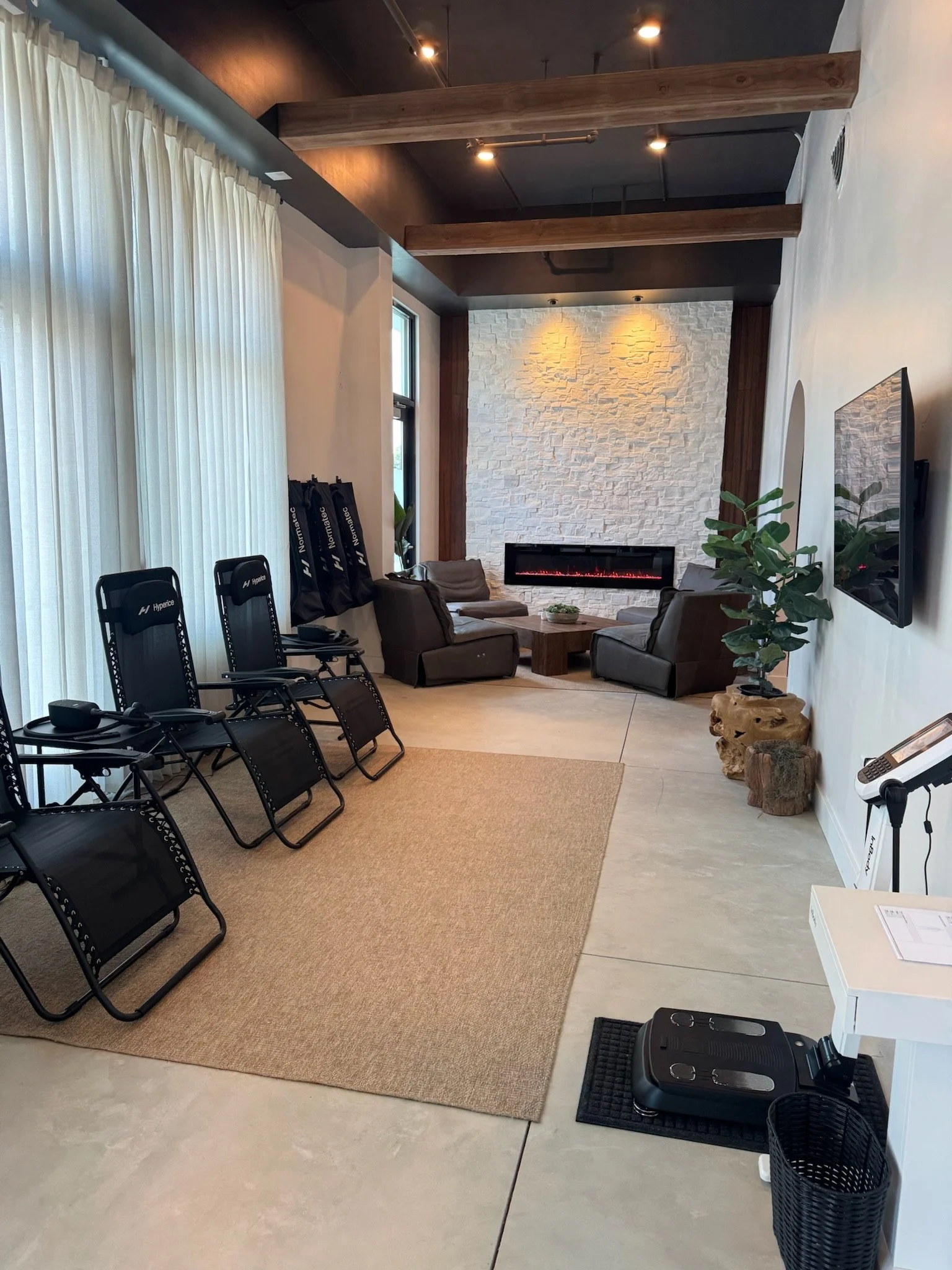 A private wellness lounge for the ultimate VIP experience at The 1 Fitness Evans Farm.