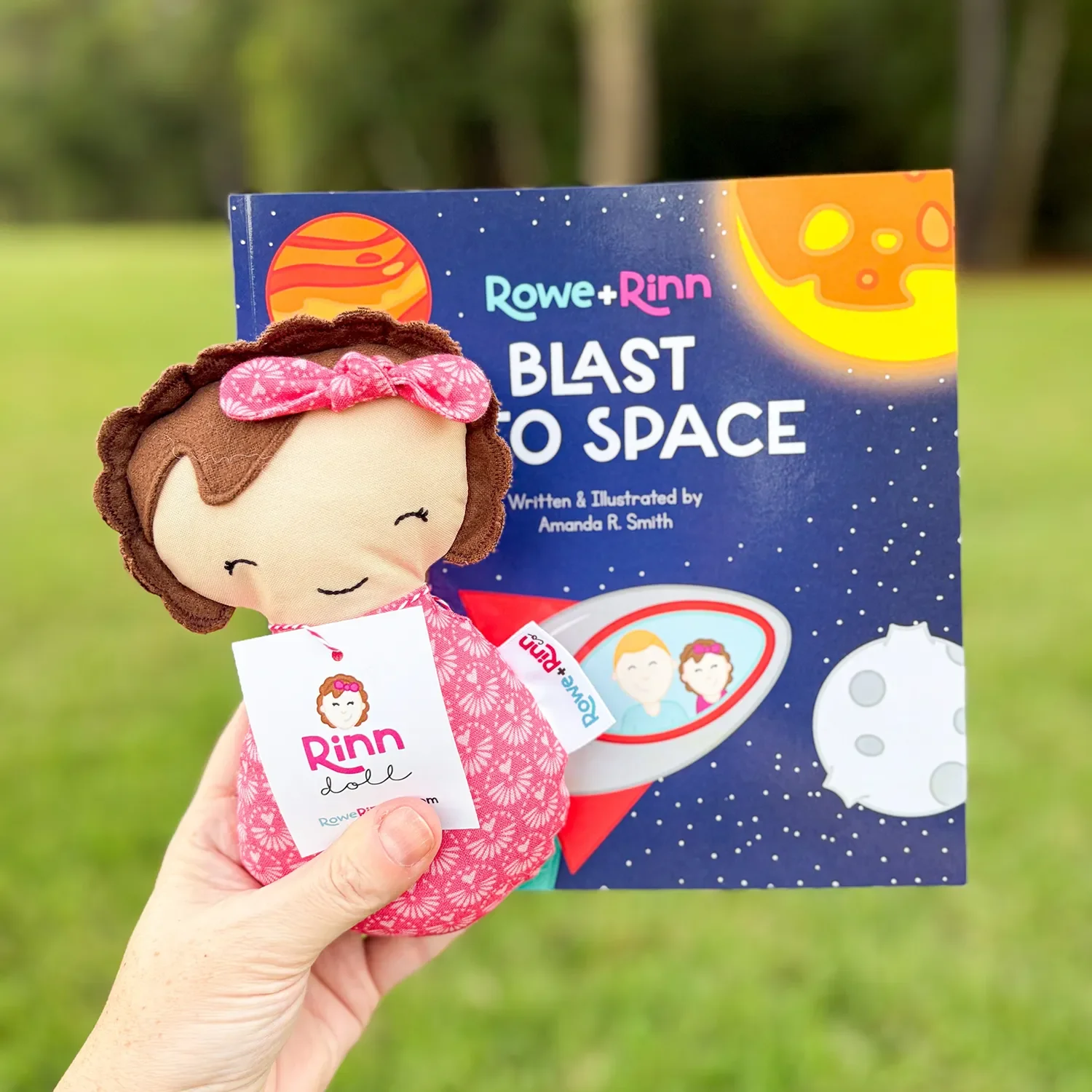 "[ MARKET ]"  Book + Doll Combo
