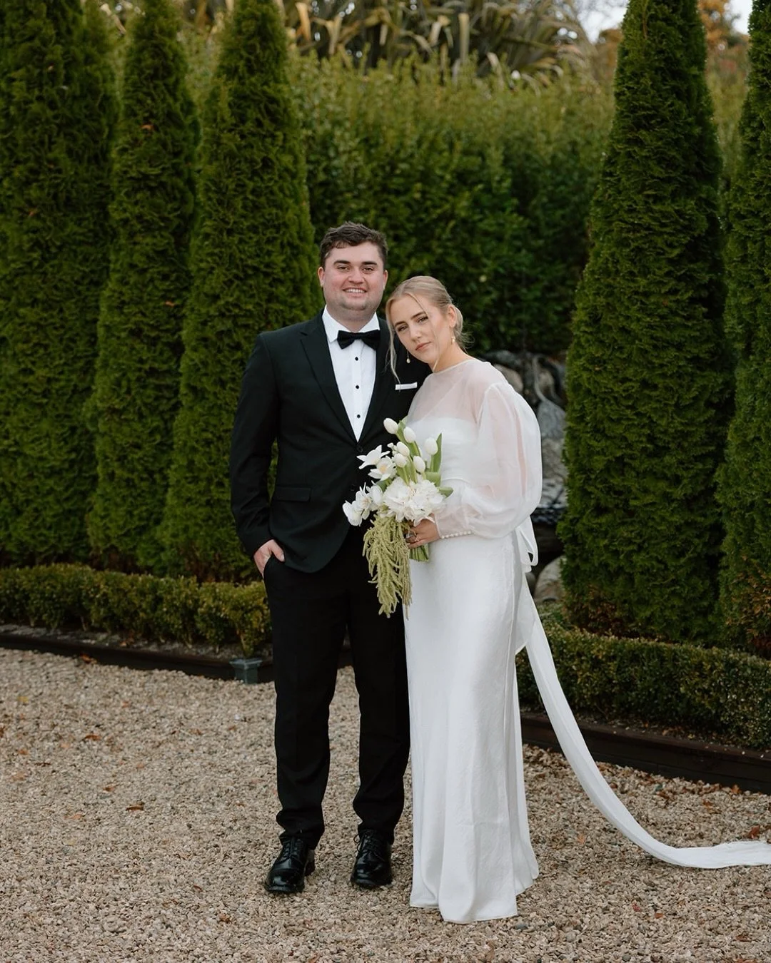 Jamie &amp; Georgia ✨ Part 1 | The ceremony 

Georgias uncle&rsquo;s gallery made the perfect setting for such an intimate ceremony with just their parents and best friends there to witness. The rain cleared at exactly the right moment for them to he
