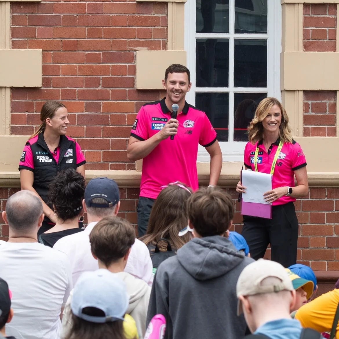 Loved hosting Community Round with the @sixersbbl ! Onto a massive Sydney Smash tonight!

#sixers #cricket #bbl #announcer #sport #mc