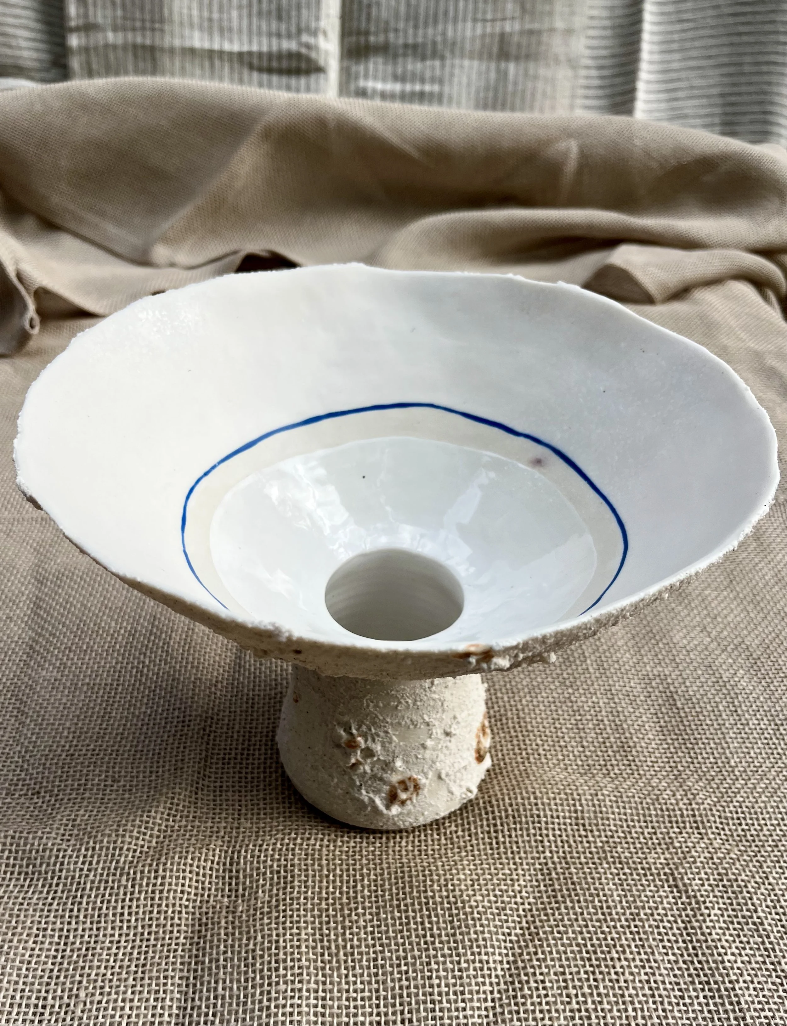 LEPIC054 White Texture Vase With Blue Mishima On Foot-1.jpeg