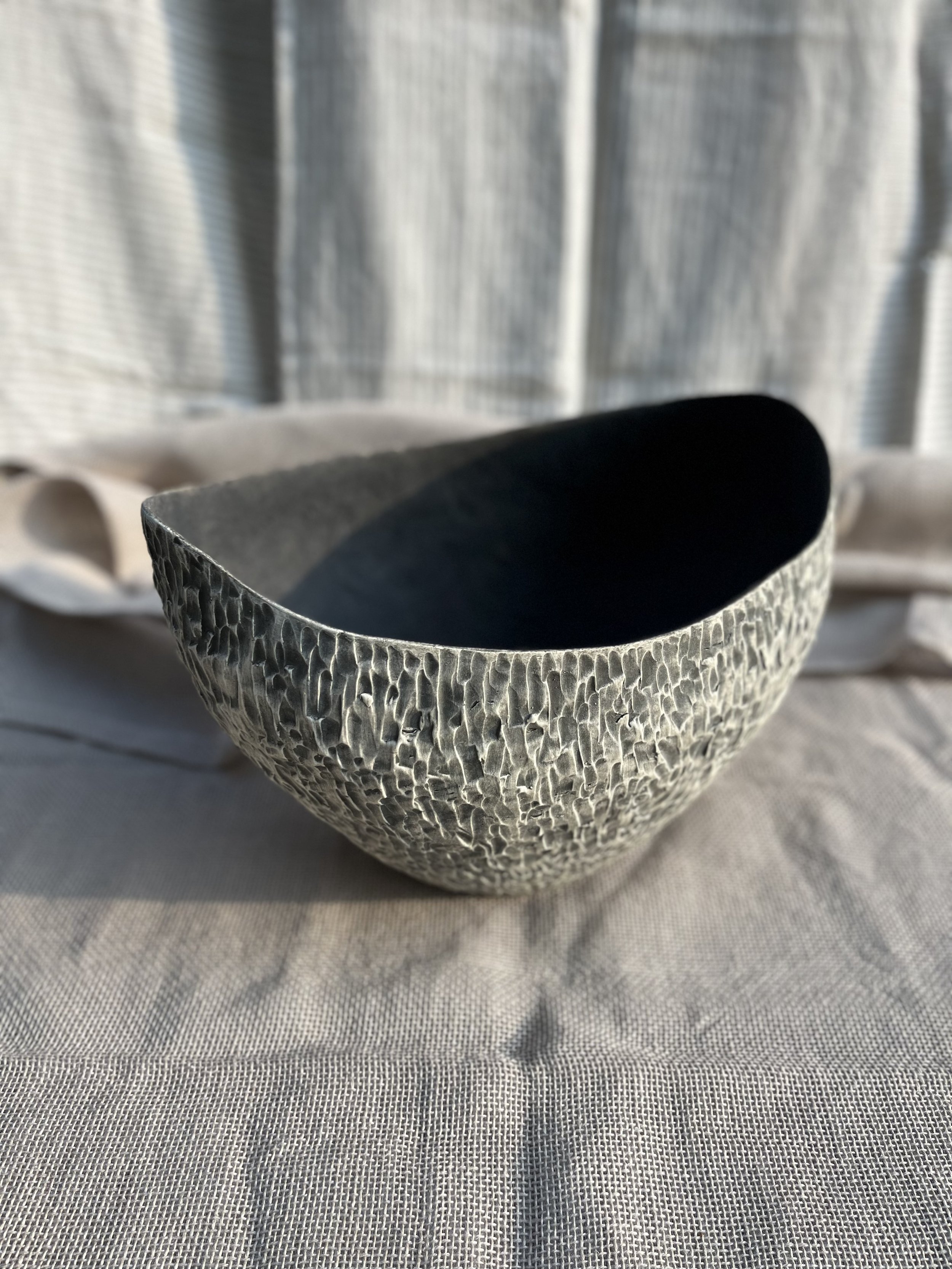 LEPIC103-Textured Bowl-2.jpeg