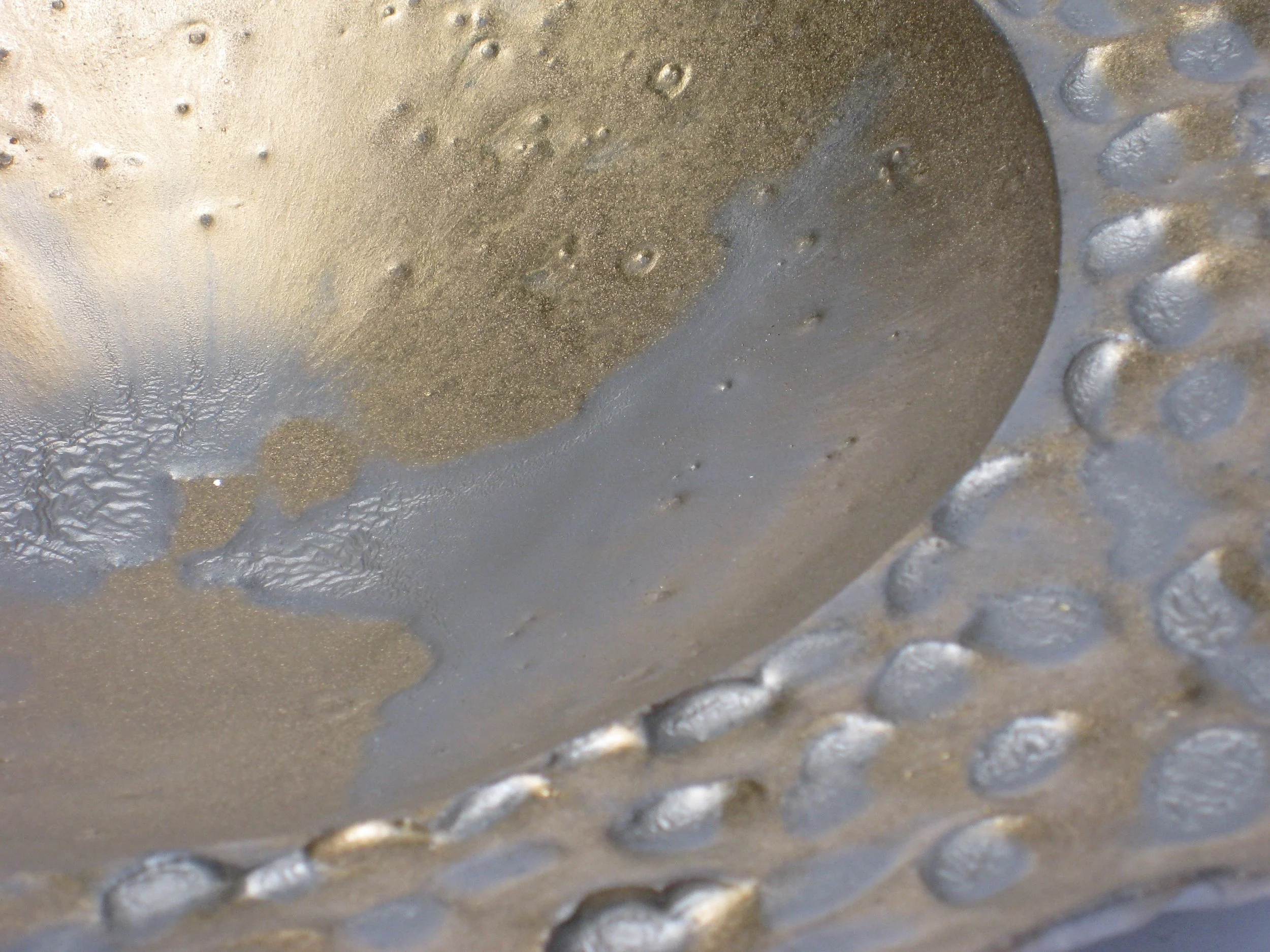 LEPIC0:35-Gold Thumb Bowl large.4.jpeg