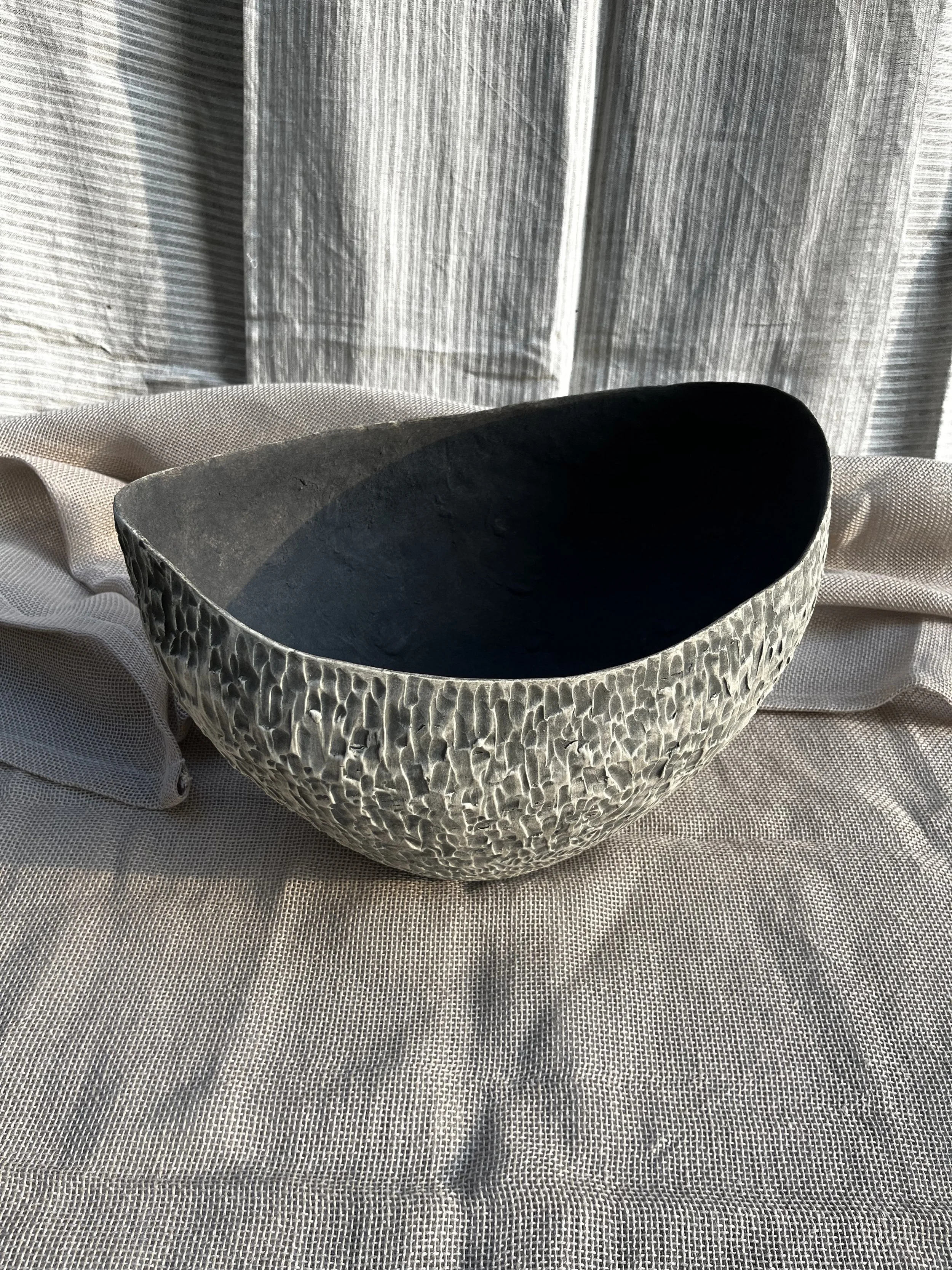 LEPIC103-Textured Bowl-8.jpeg