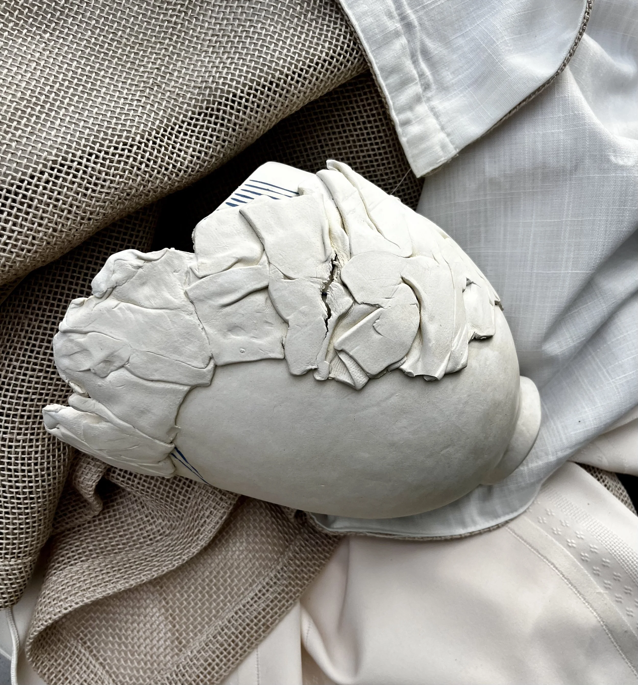 LEPIC062-WHITE FOLDED CLAY WITH BLUE MISHIMA-4.jpeg