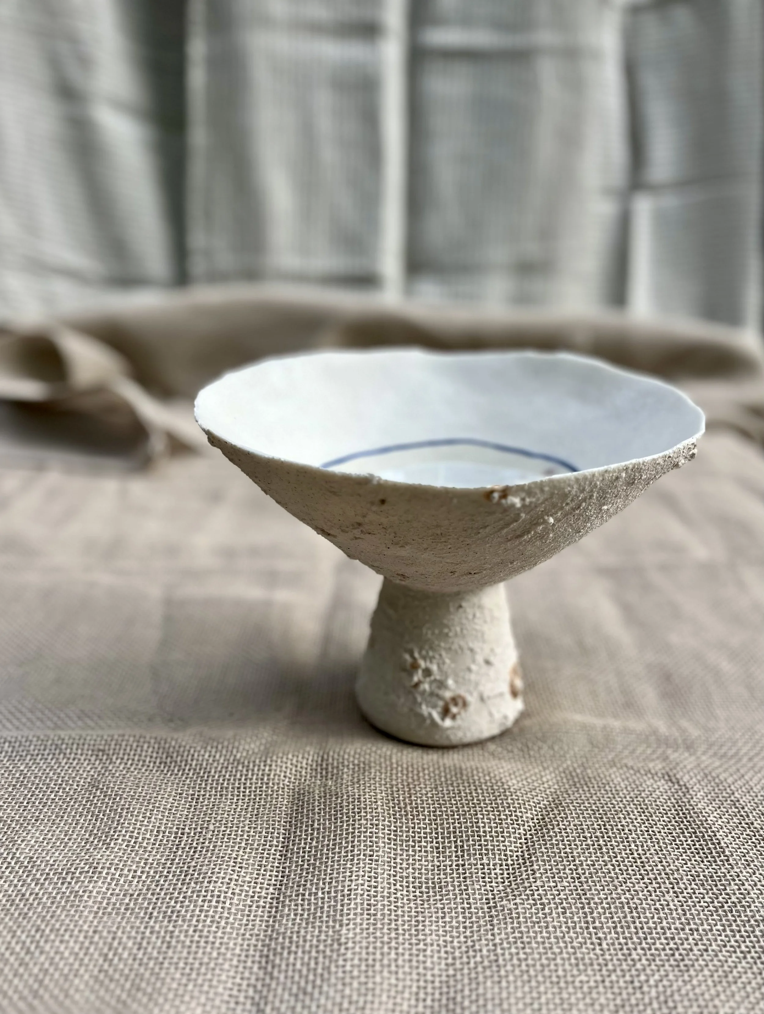 LEPIC054 White Texture Vase With Blue Mishima On Foot-2.jpeg