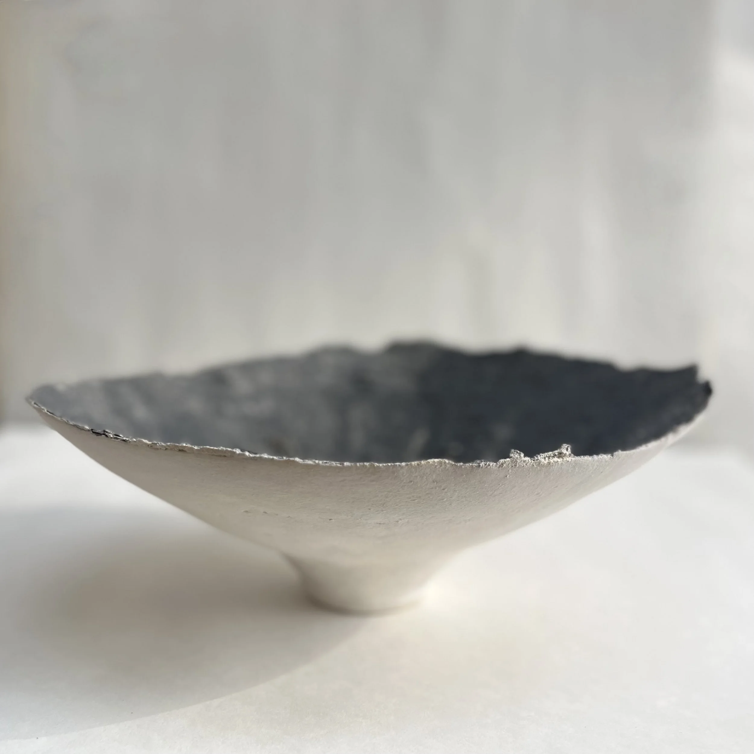 LEPIC047-Large Texture Black Bowl-5.jpeg
