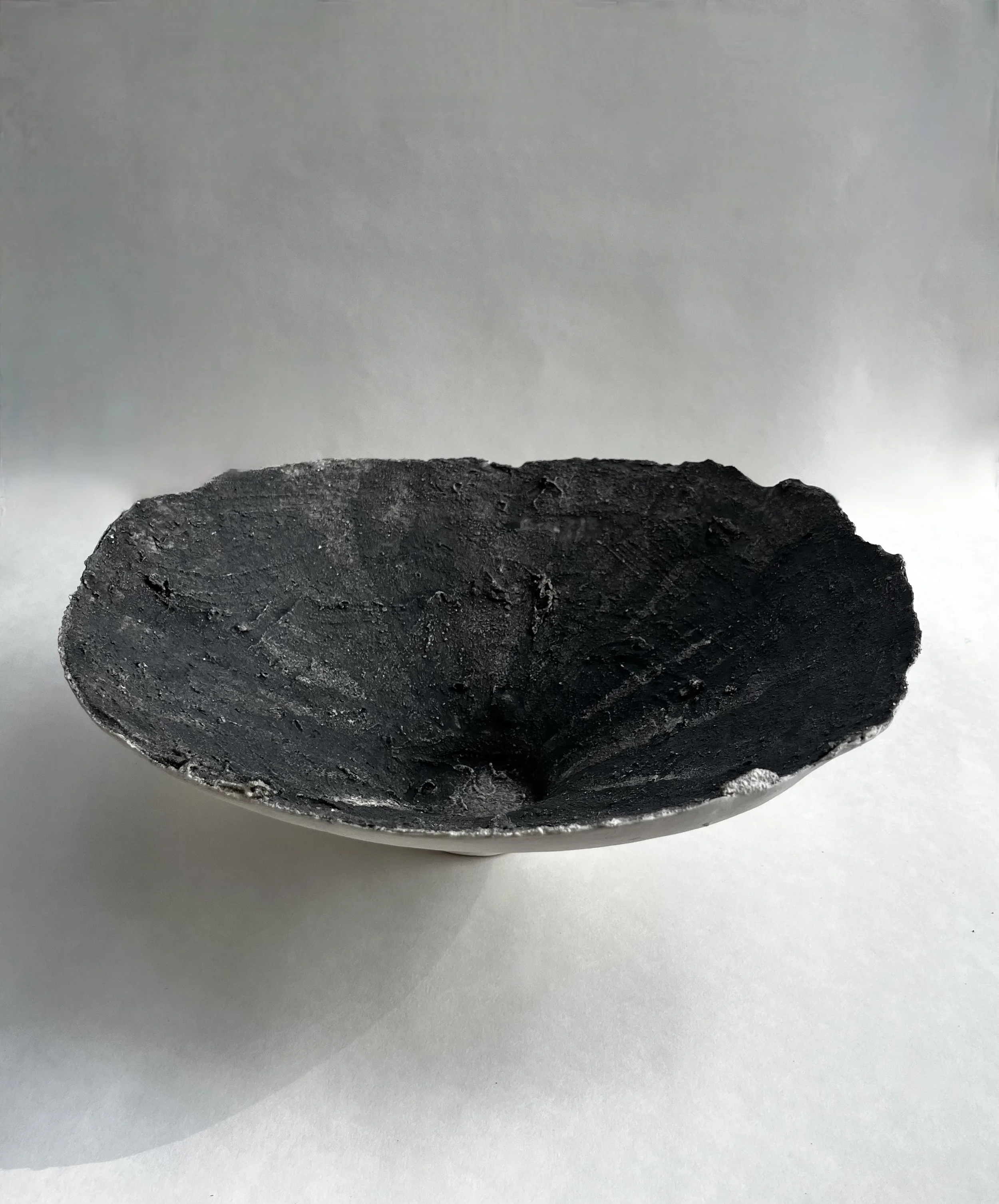 LEPIC047-Large Texture Black Bowl-2.jpeg