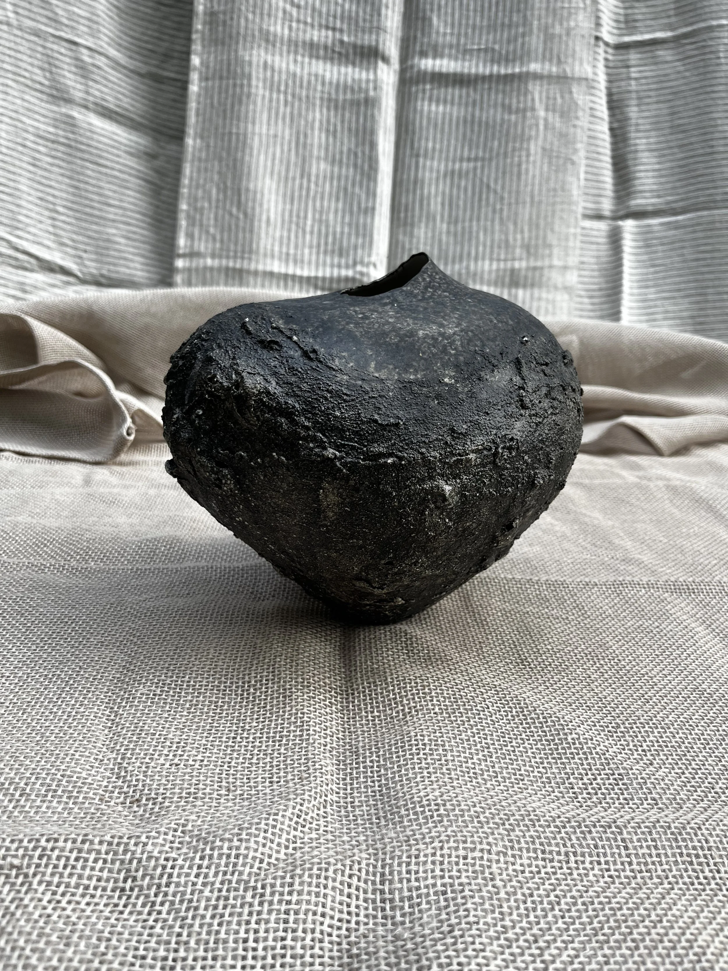 LEPIC056- Black Sphere- 1.jpeg