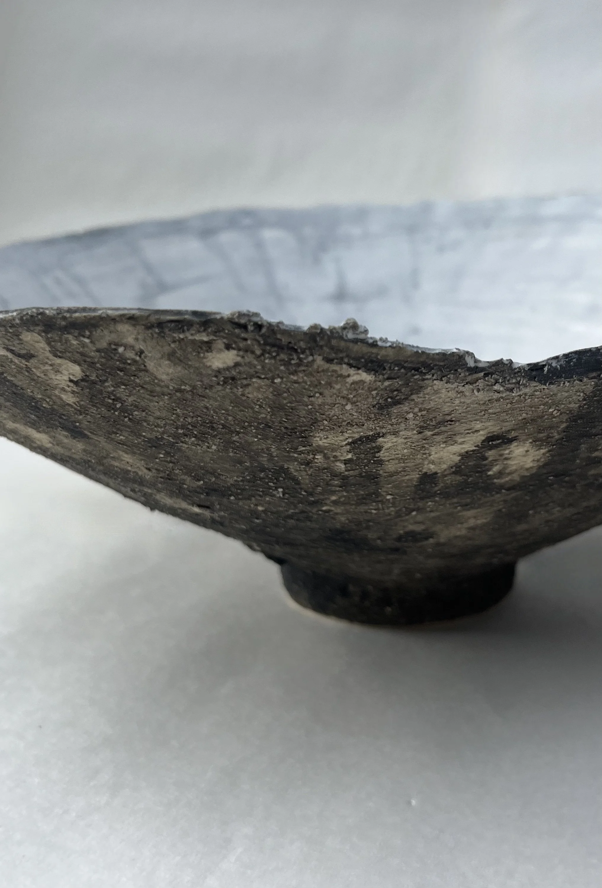 LEPIC052 Large White Drip Bowl-10.jpeg