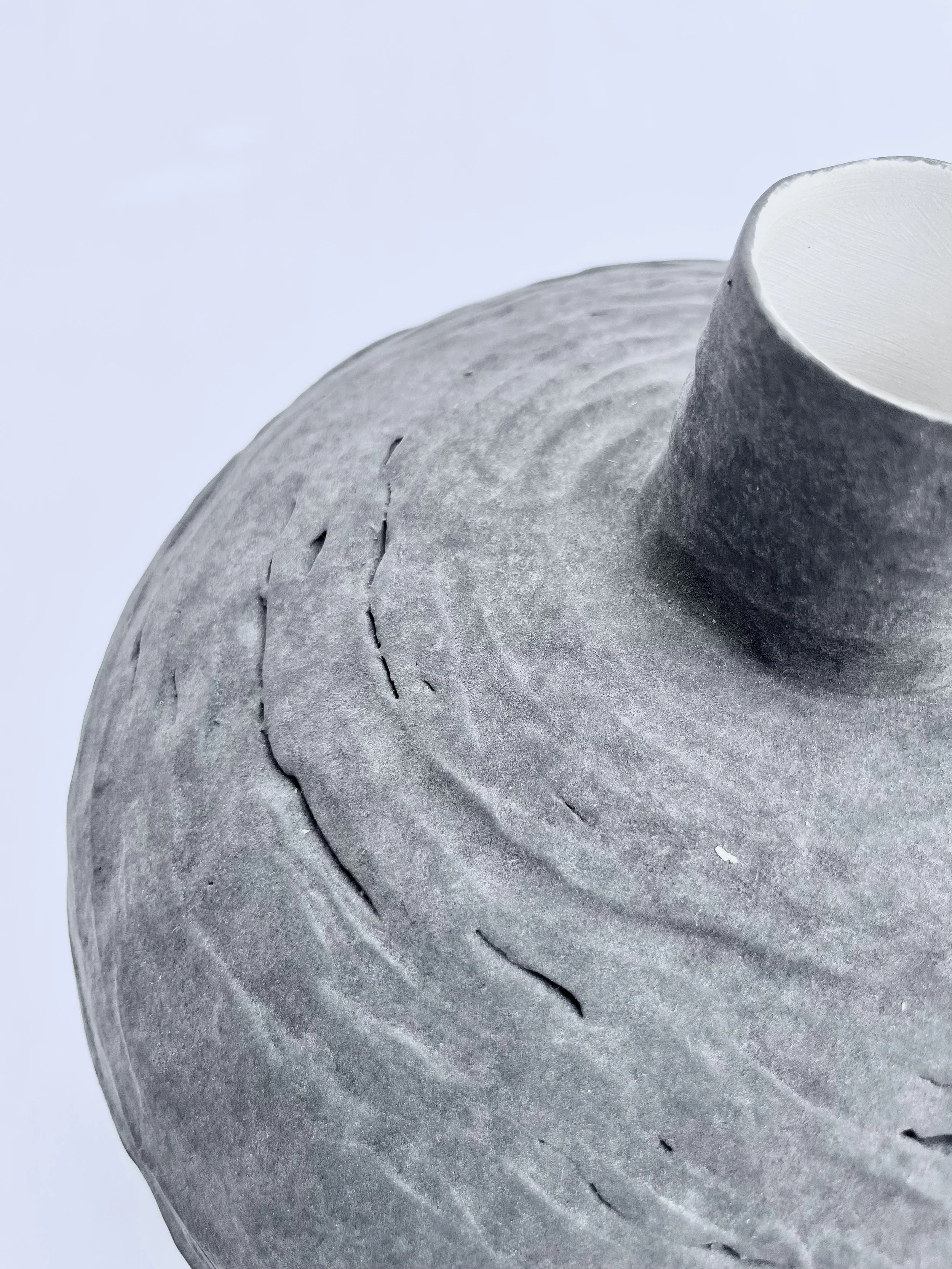 LEPIC107--Grey Texture  Vase-2.jpeg