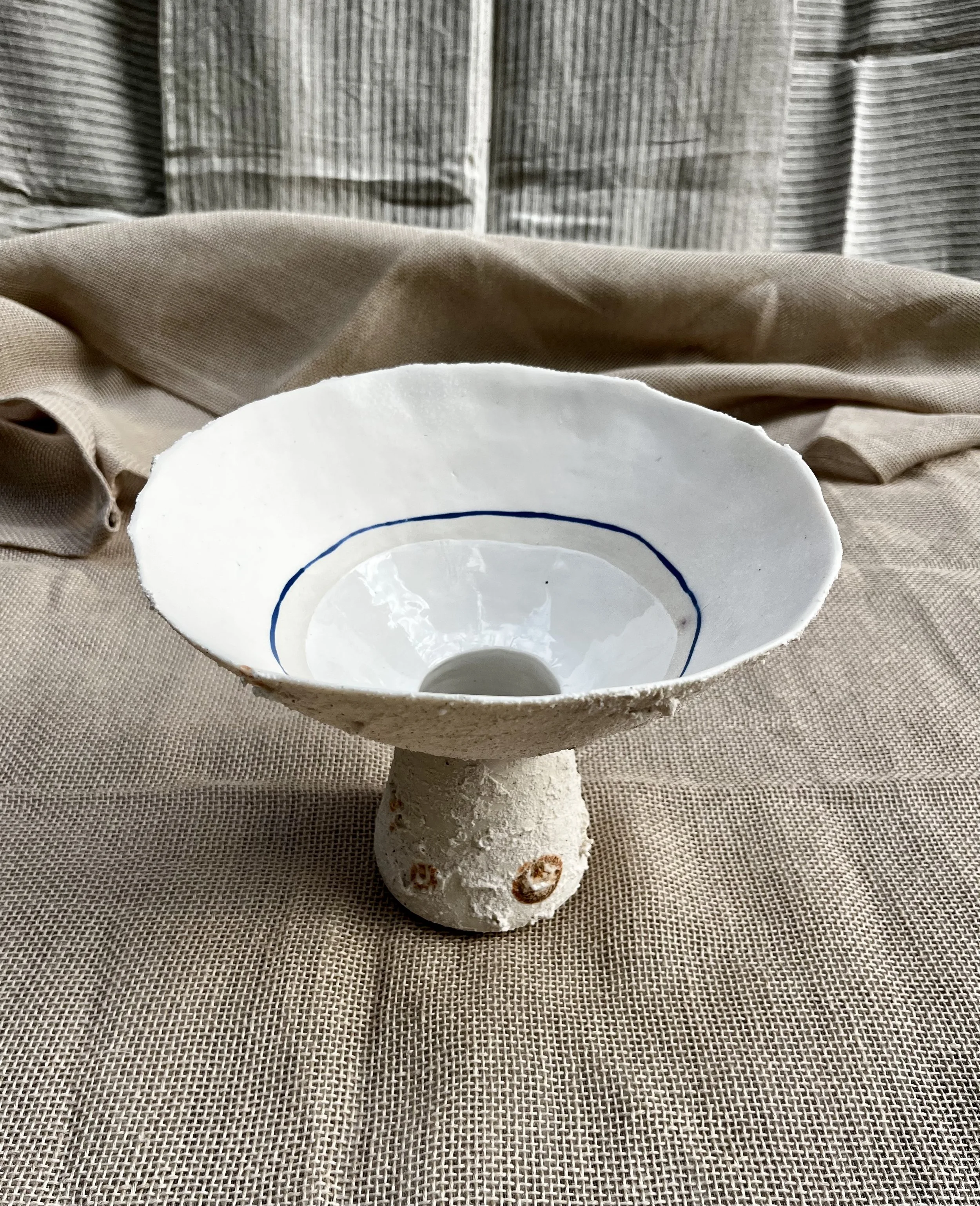 LEPIC054 White Texture Vase With Blue Mishima On Foot-3.jpeg