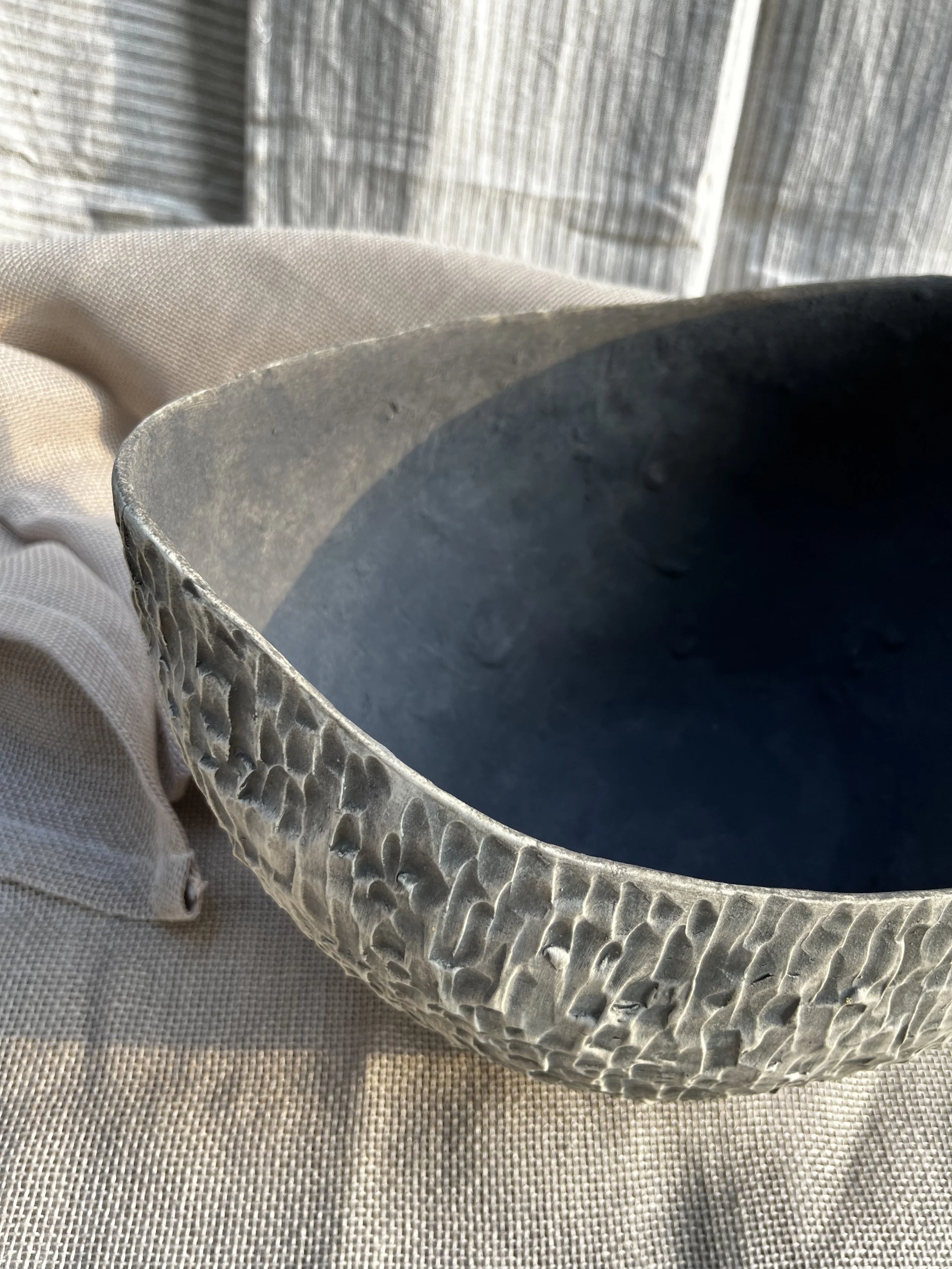 LEPIC103-Textured Bowl-6.jpeg