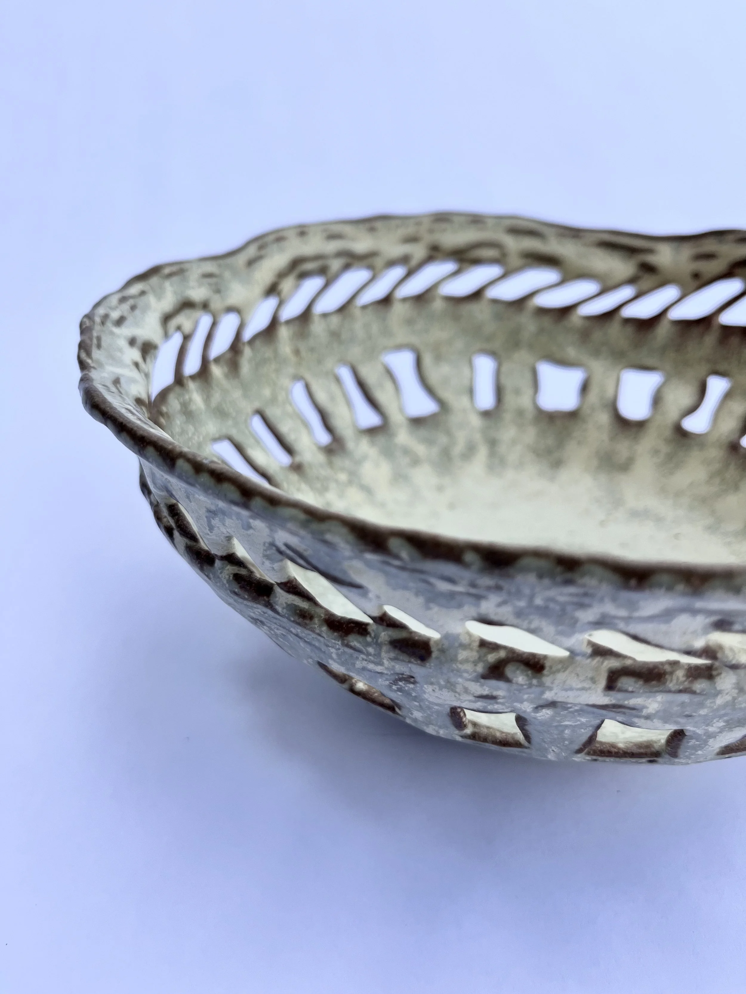 LEPIC039-Yellow basket Bowl-3.jpeg