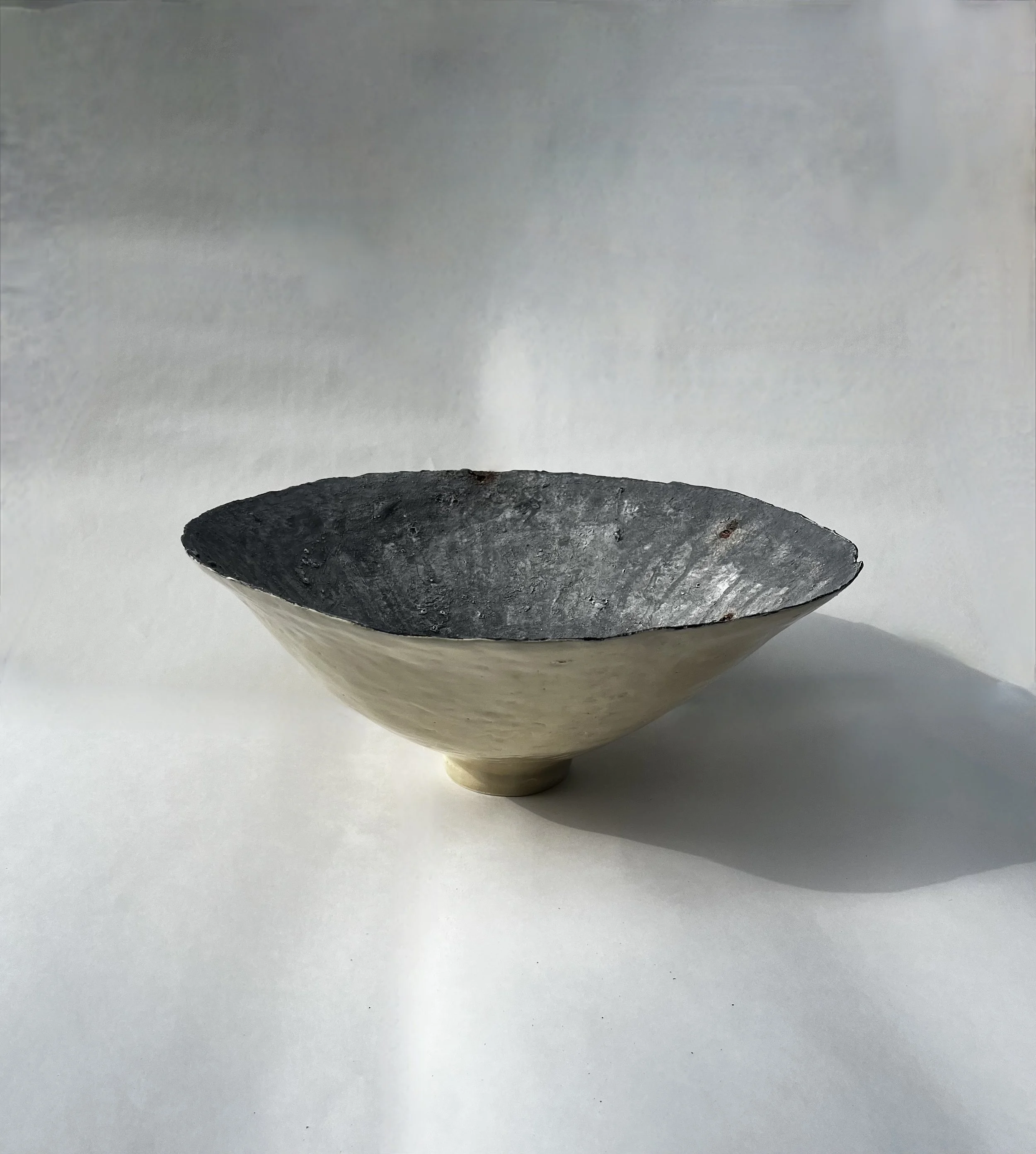 LEPIC051 Large Grey Texture Bowl-10.jpeg