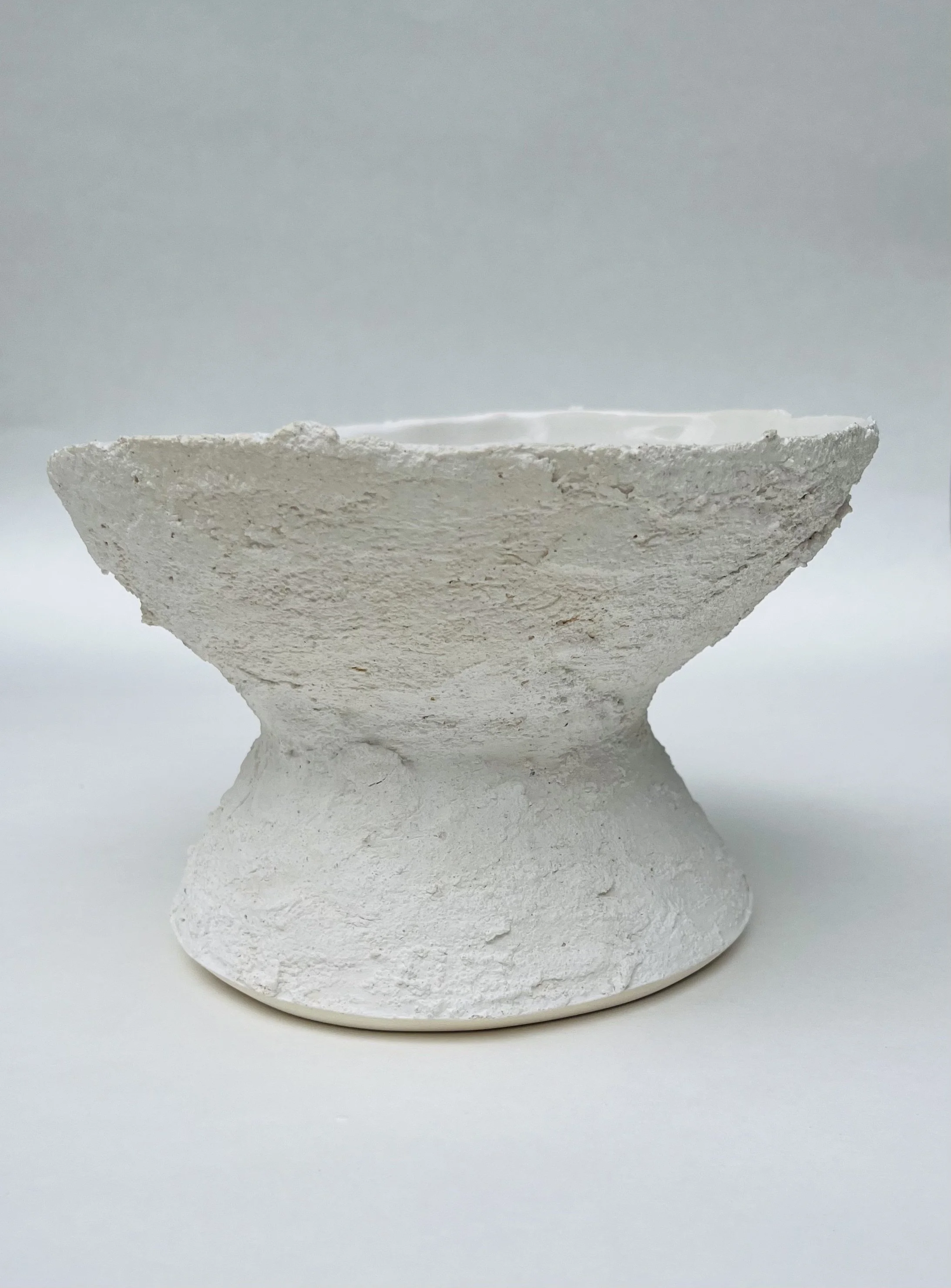 LEPIC068:69-White Missi Vase-Medium-12.jpeg