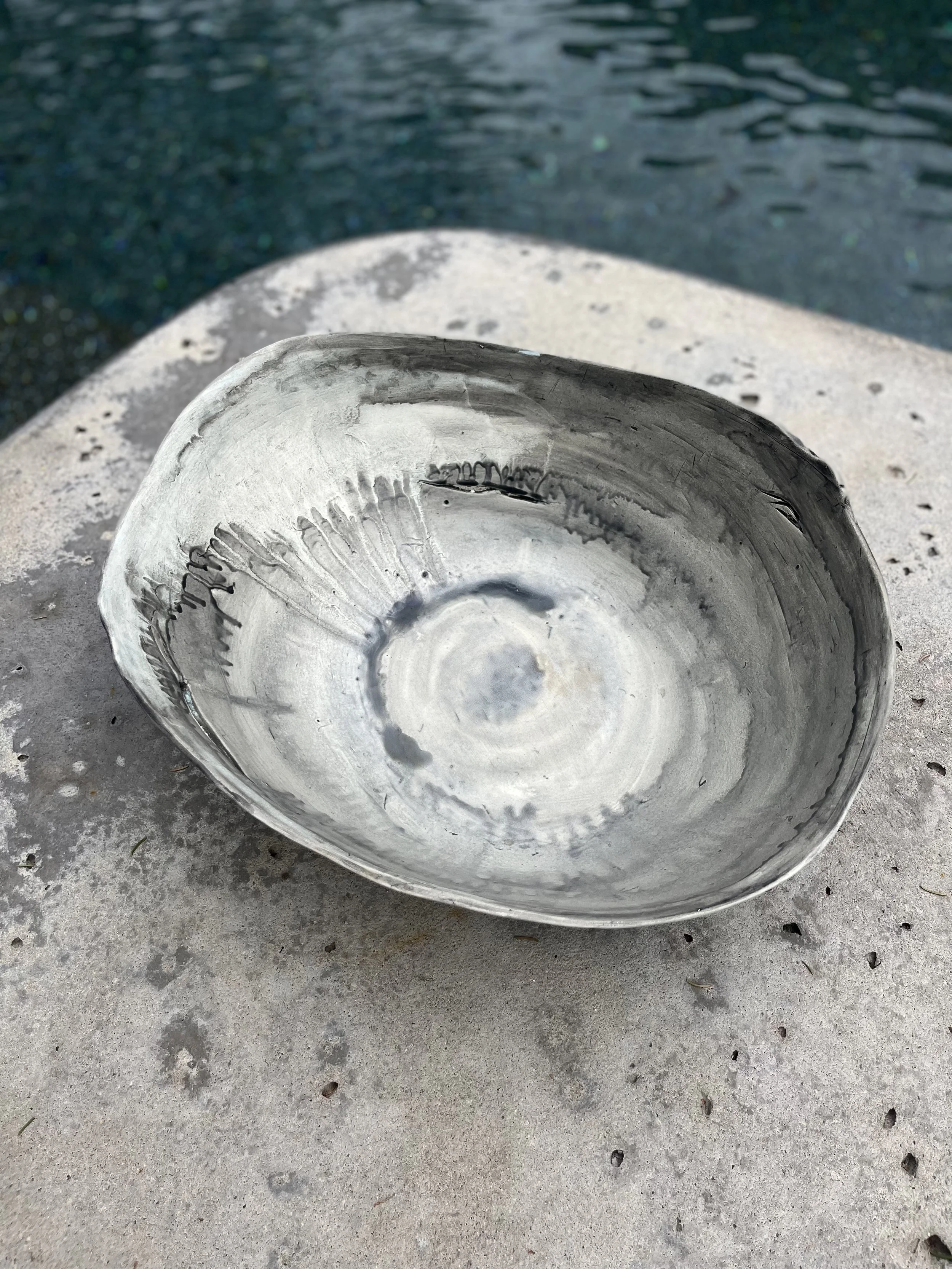 LEPIC037-Large Drip Bowl-3.jpeg
