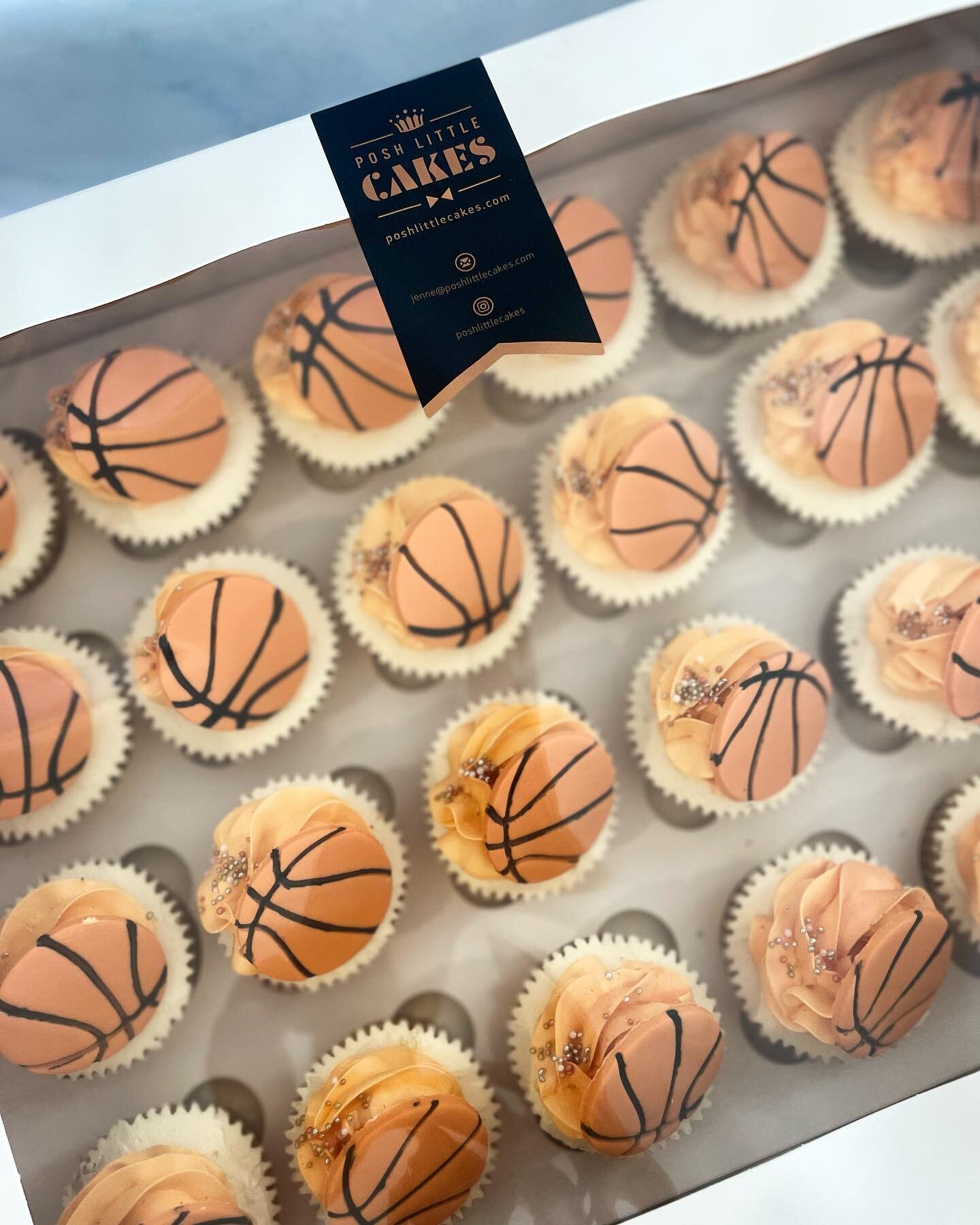 Matching basketball 🏀 deluxe cupcakes #perthcupcakes