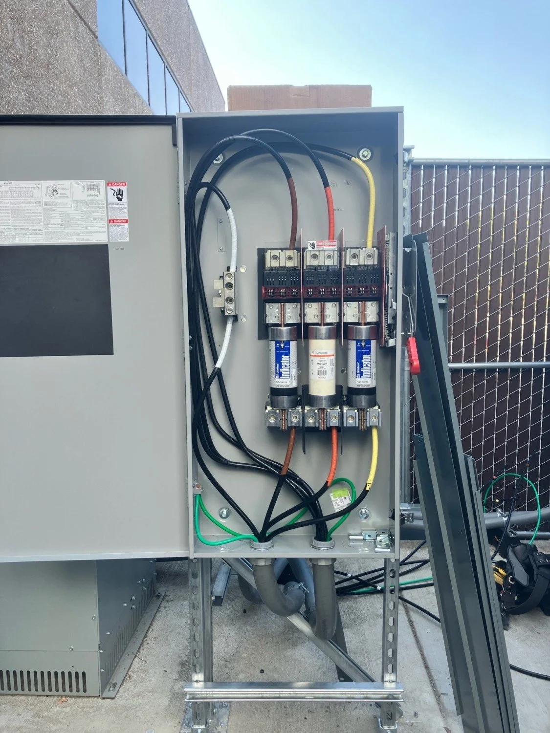 fuse box terminations.jpg